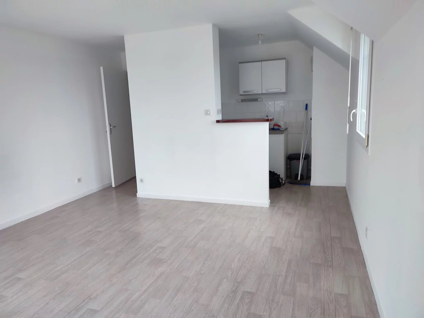 APARTEMNT T1 LEHON-PROXIMITE CENTRE COMMERCIAL