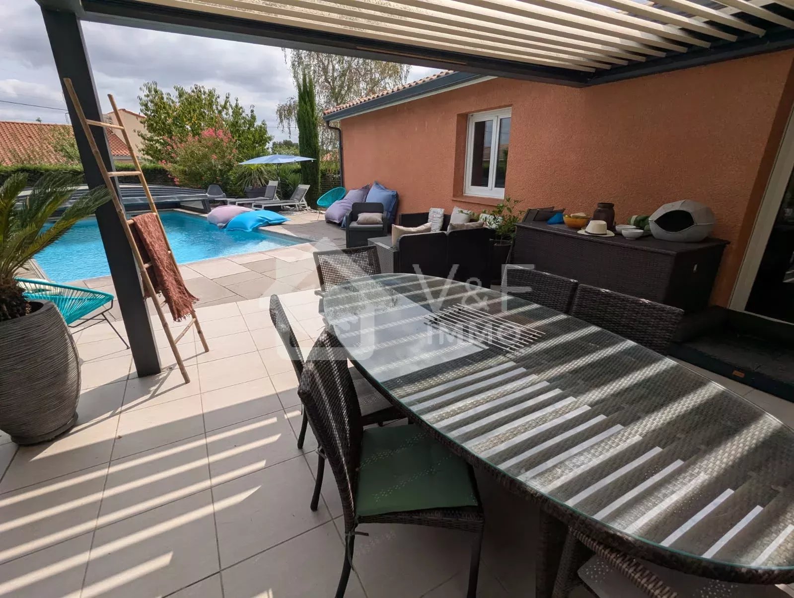 Agence immobilière de 