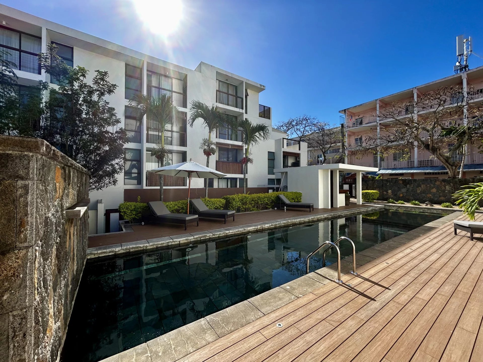 MONT CHOISY – Furnished apartment in secure residence – 2 bedrooms