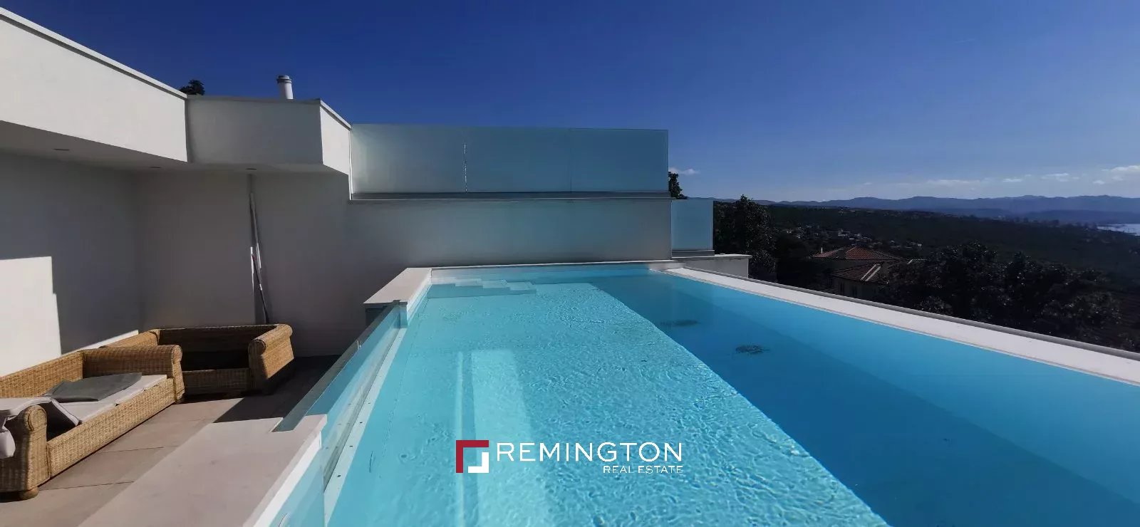 4 Bedroom Villa/Townhouse's Image 16