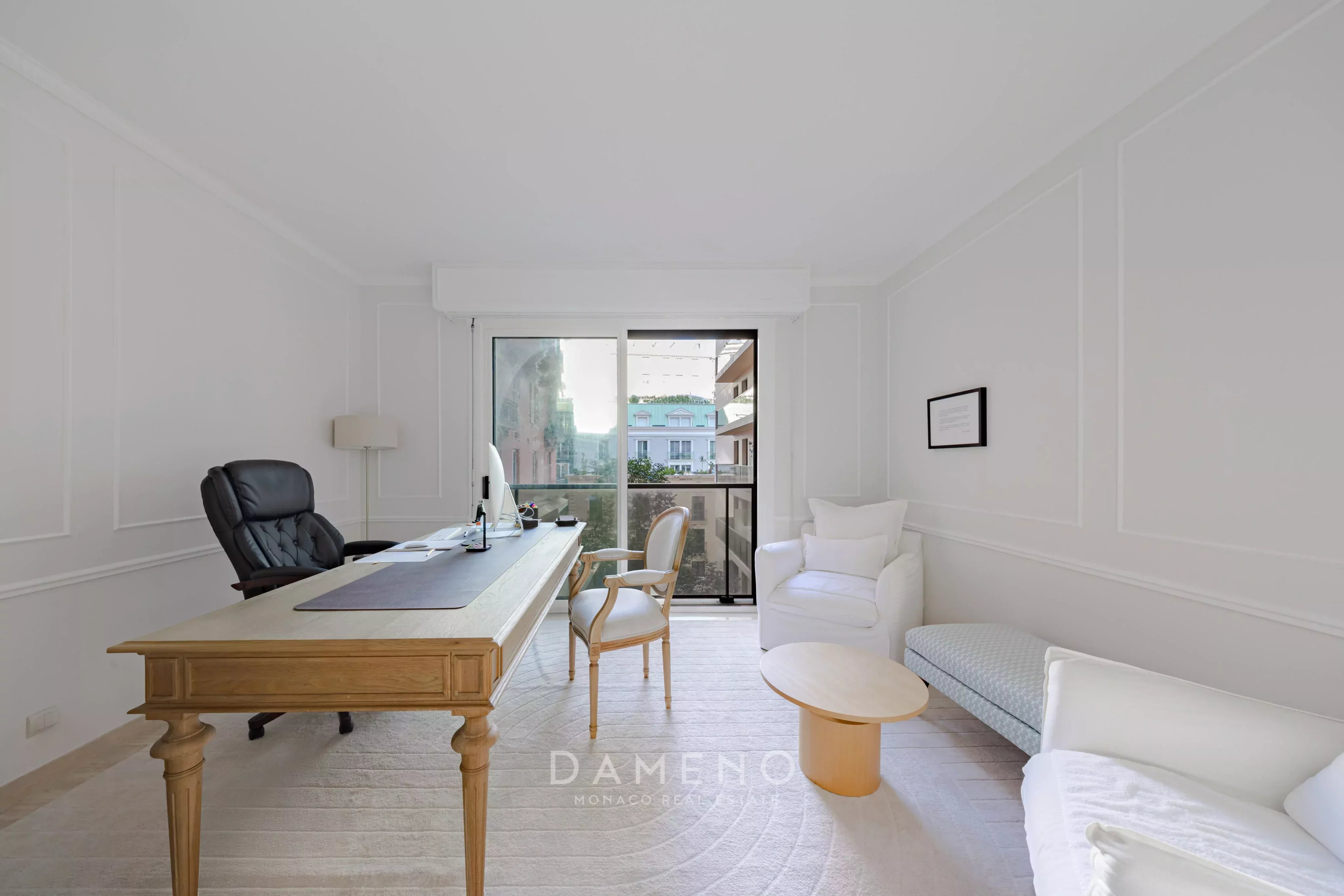 Studio rénové au cœur de la Principauté