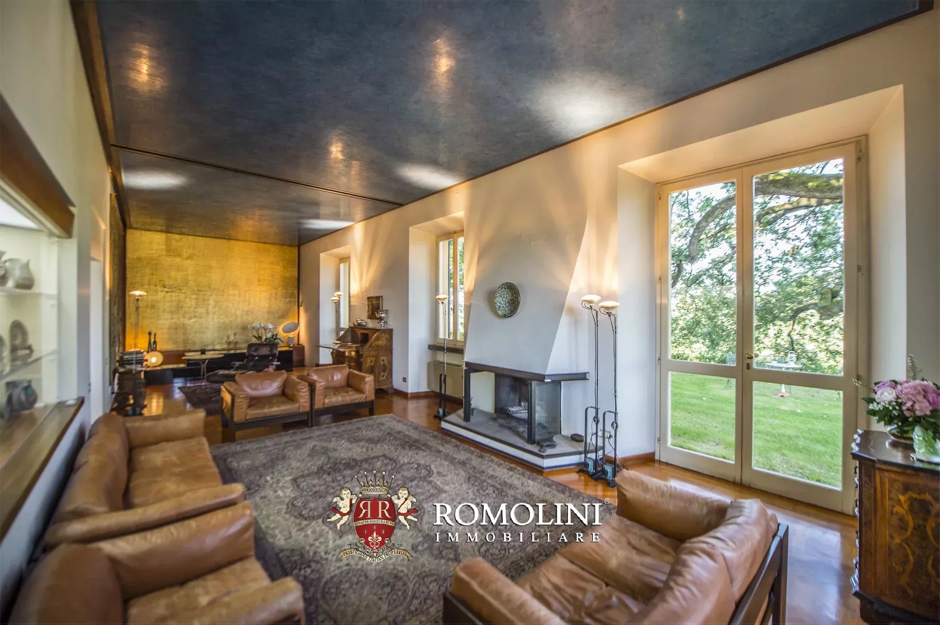 10 Bedroom Villa/Townhouse's Image 28