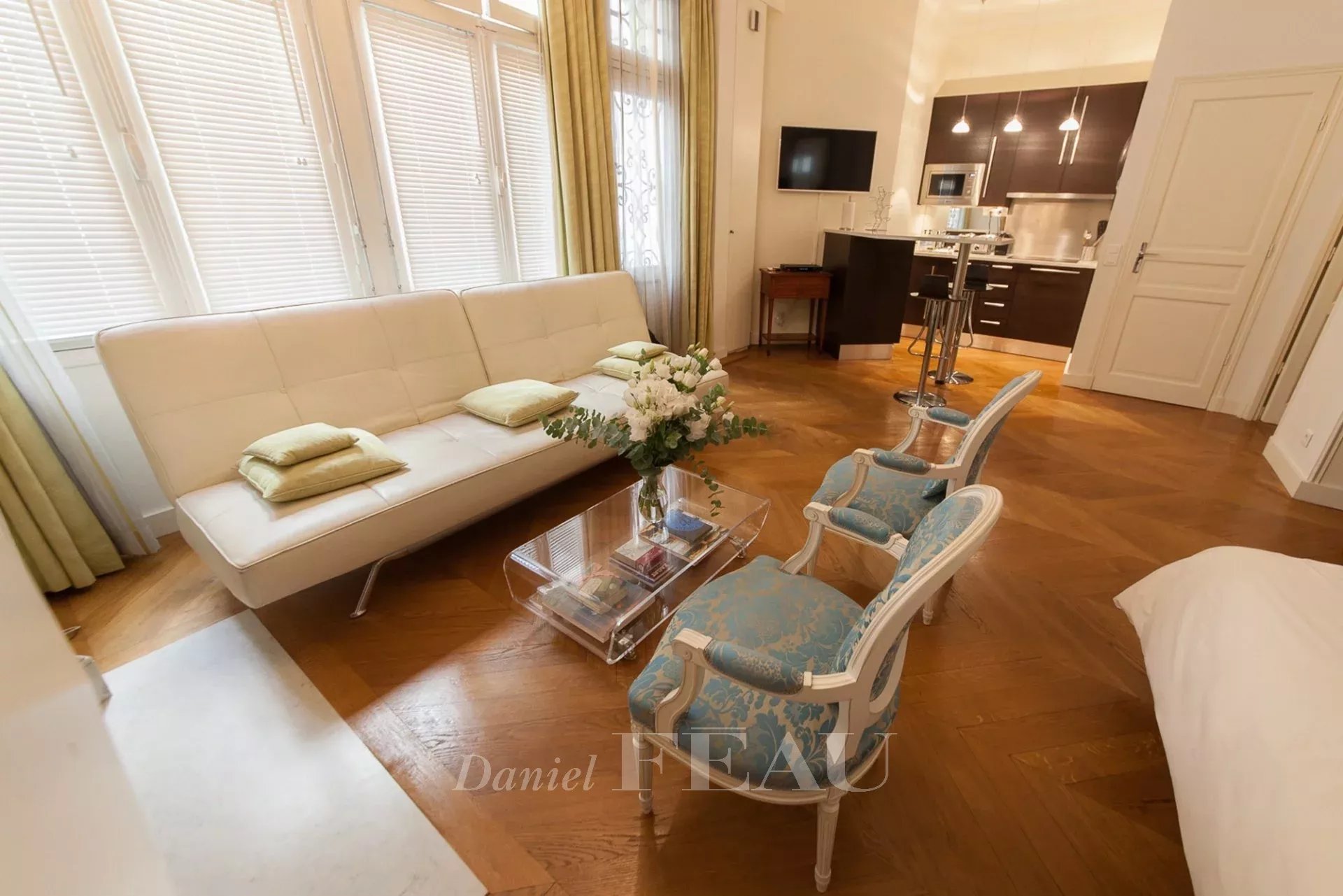 Rental Studio Paris 6th