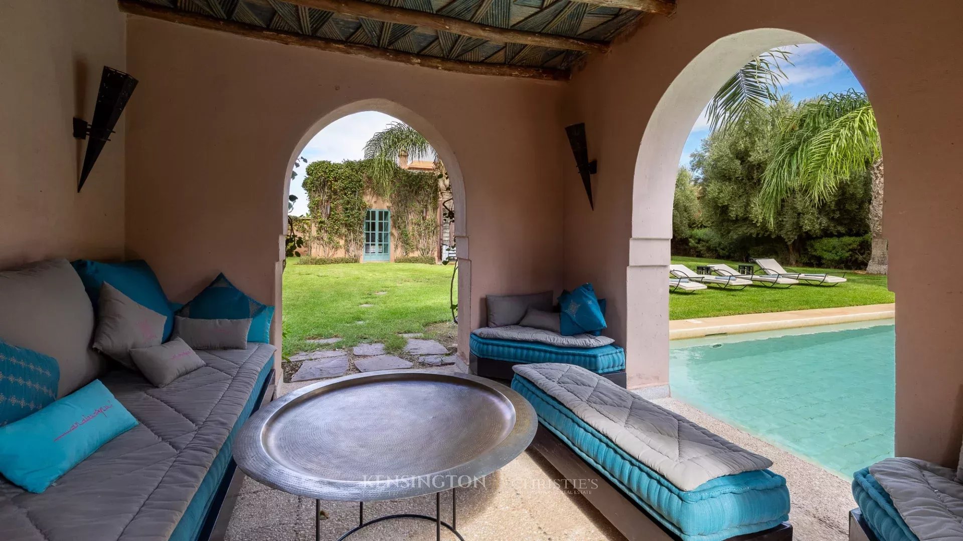 5 Bedroom Villa/Townhouse's Image 4