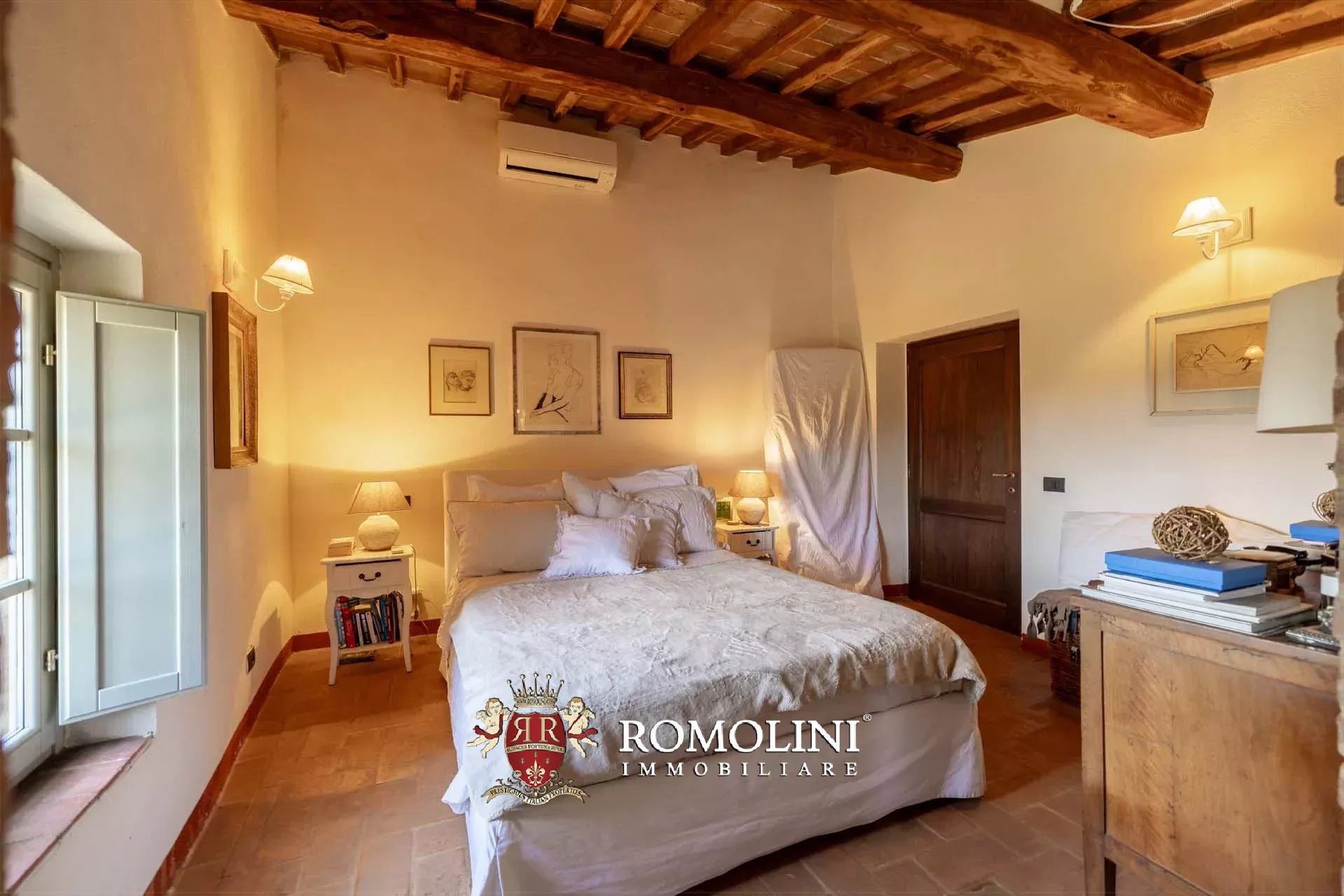 6 Bedroom Villa/Townhouse's Image 50