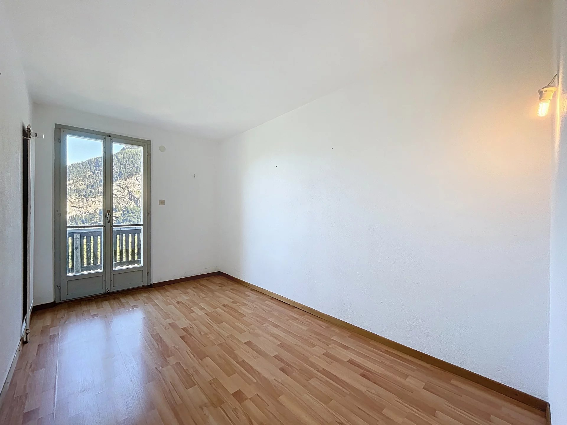 Maison dans un écrin de verdure