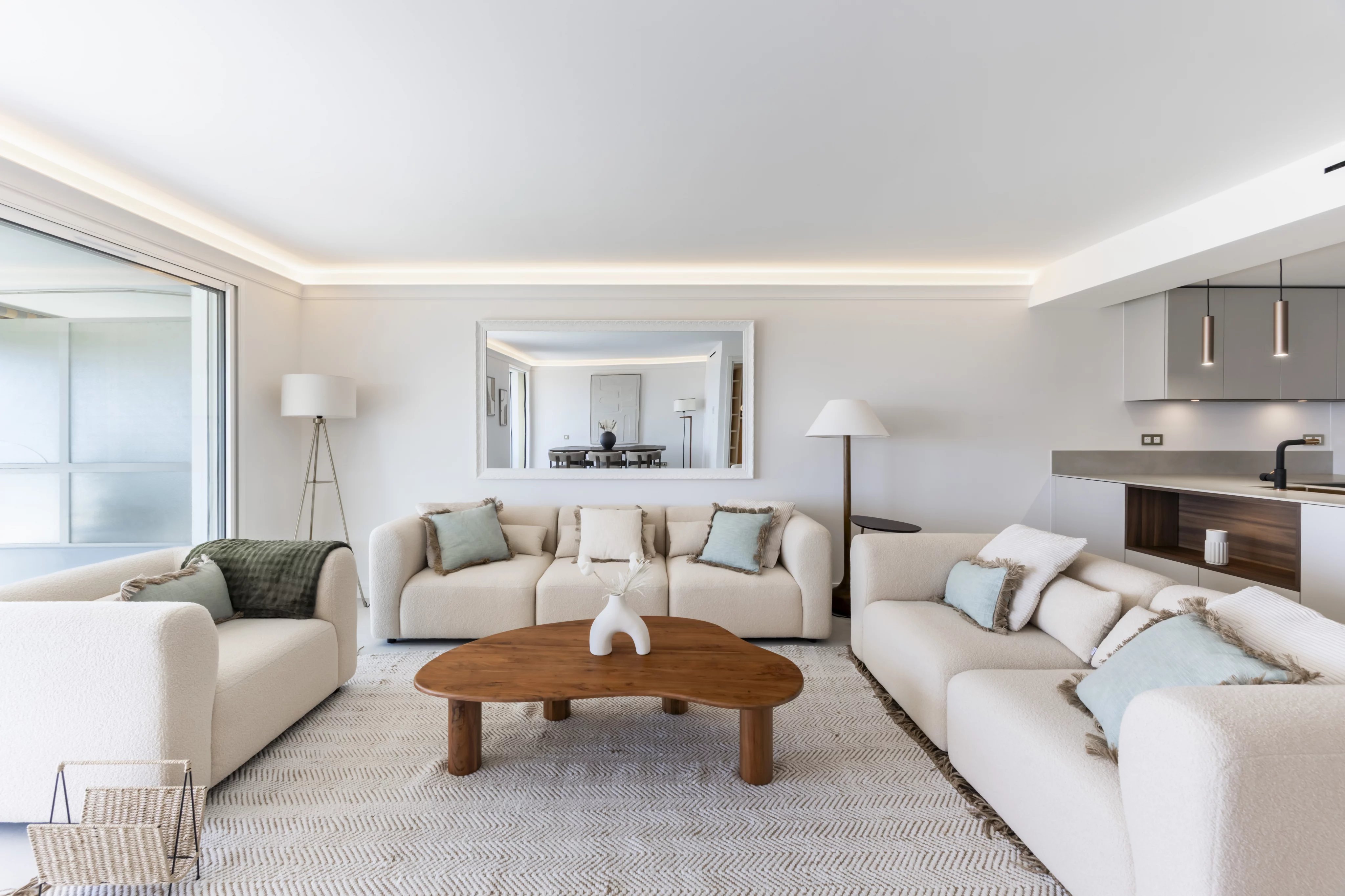 Image of Apartment - 2 Bedrooms for Sale in Alpes-Maritimes-Cannes-France, Image 5