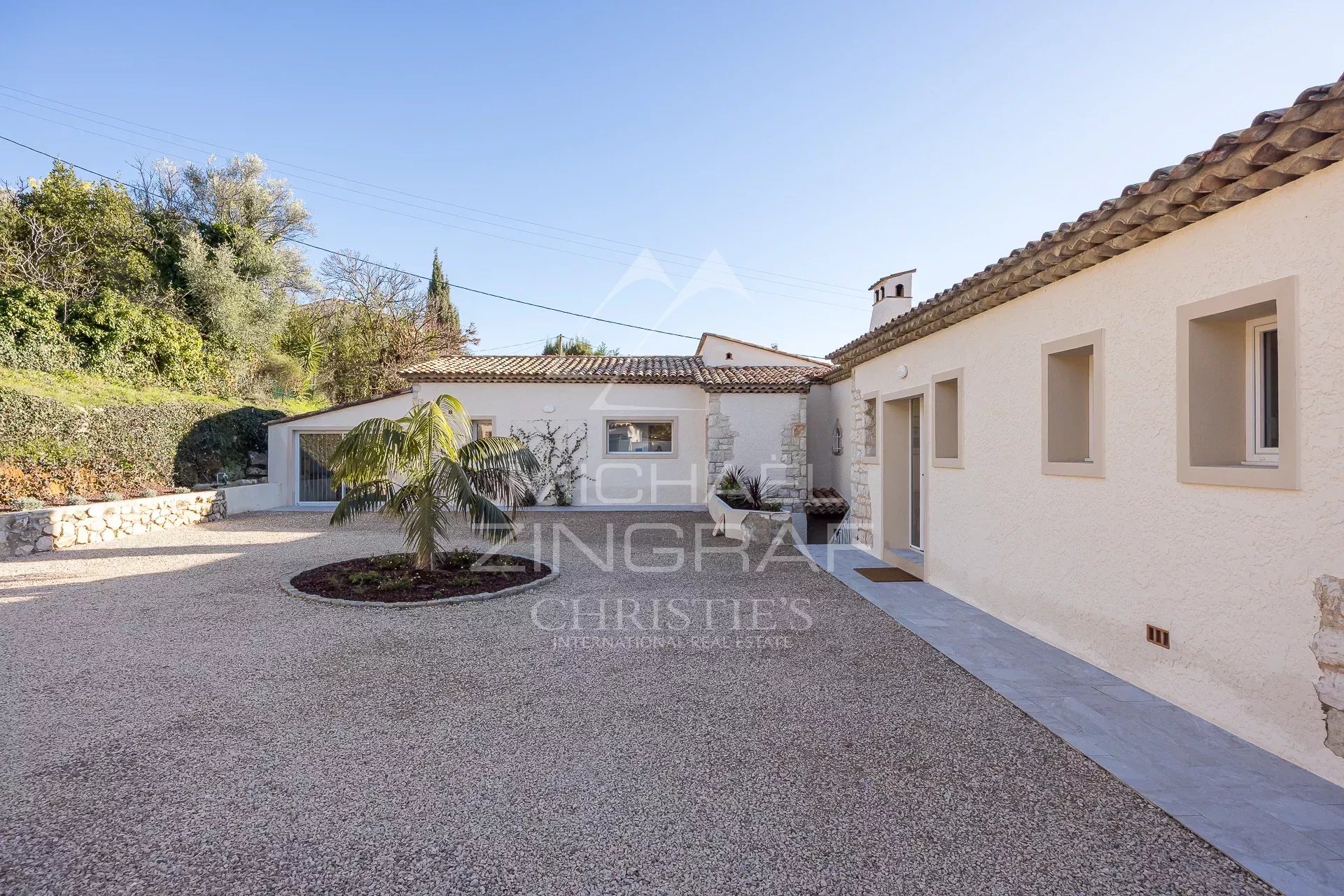 6 Bedroom Villa/Townhouse's Image 8