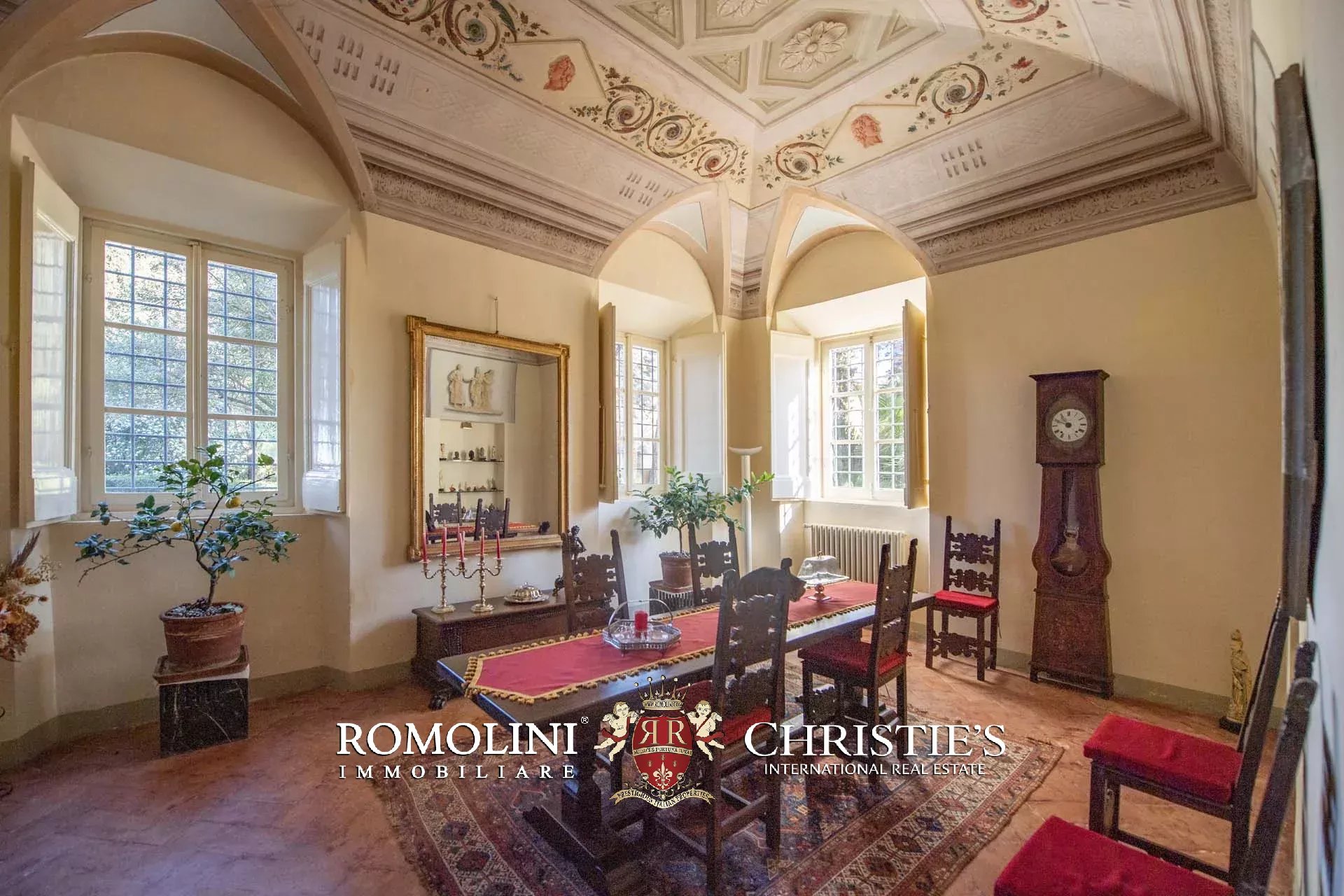 LUXURY PERIOD VILLA FOR SALE NEAR PISA, TUSCANY