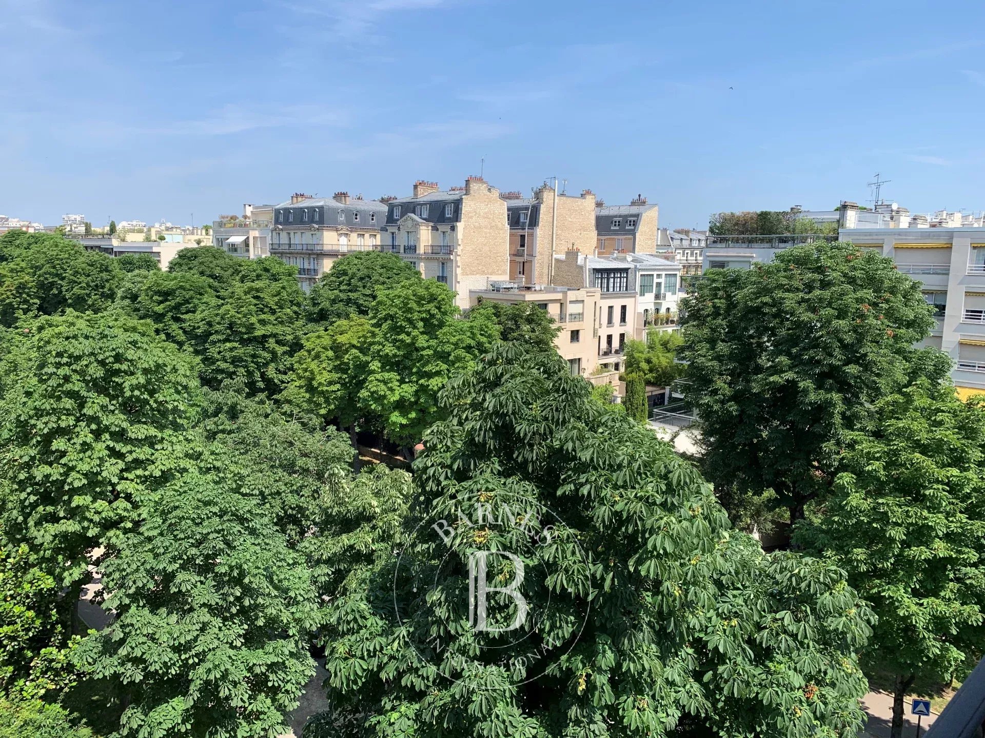 Neuilly - Argenson - 3-bedroom apartment - Upper floor - Unobstructed views