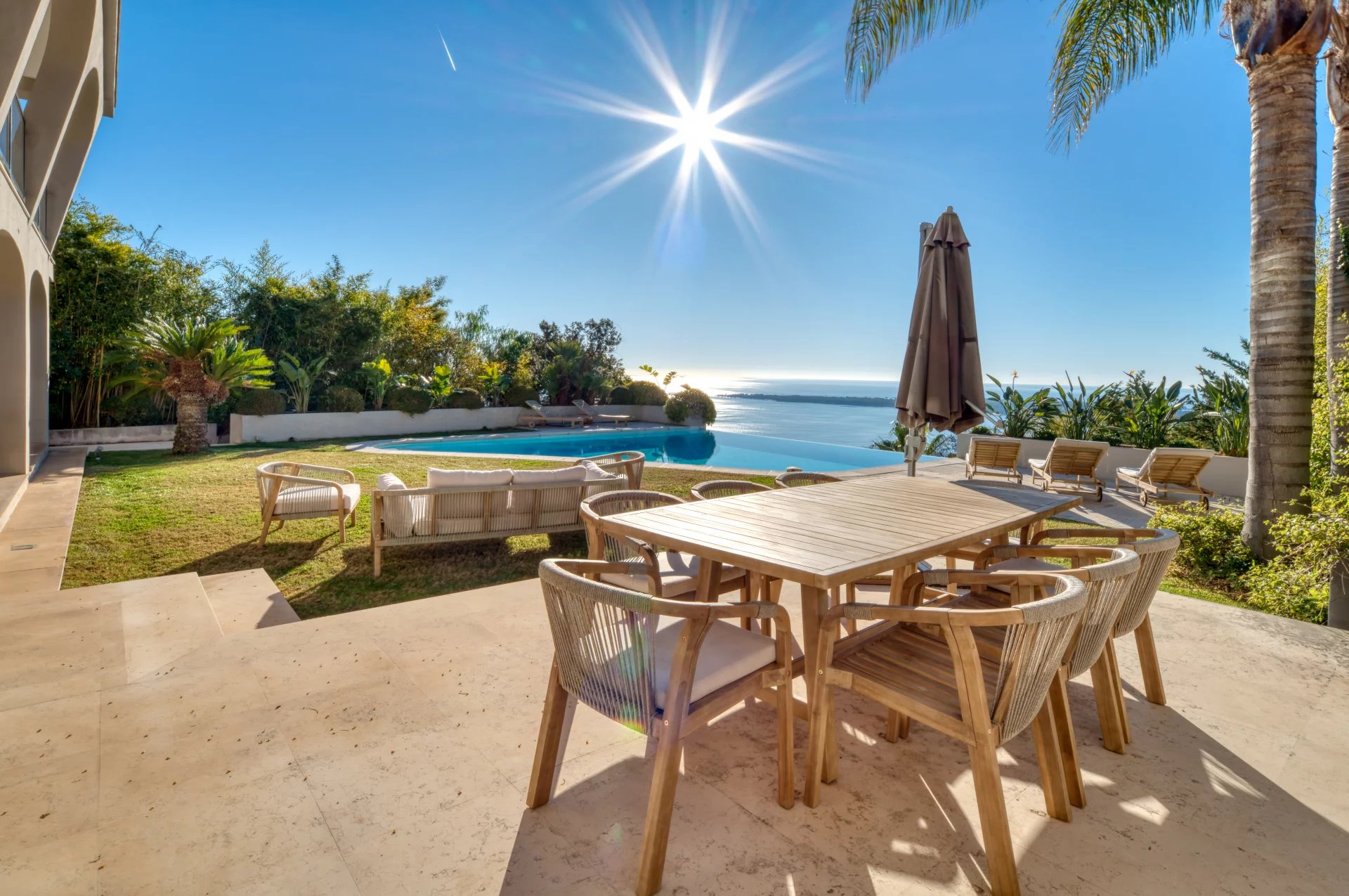 SUPER CANNES  -VUE MER PANORAMIQUE  – 320M2