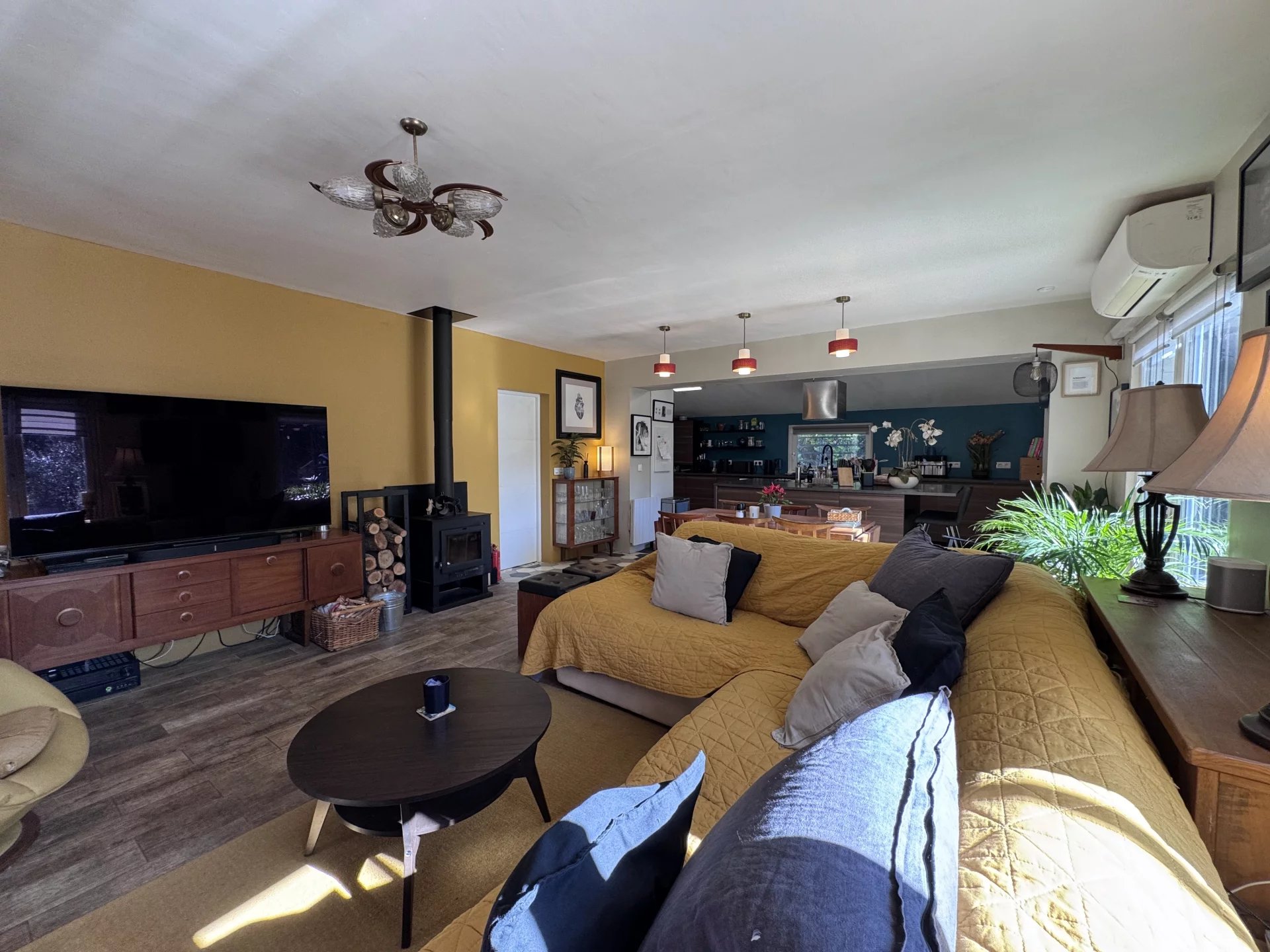 ENTRECASTEAUX RENOVATED VILLA