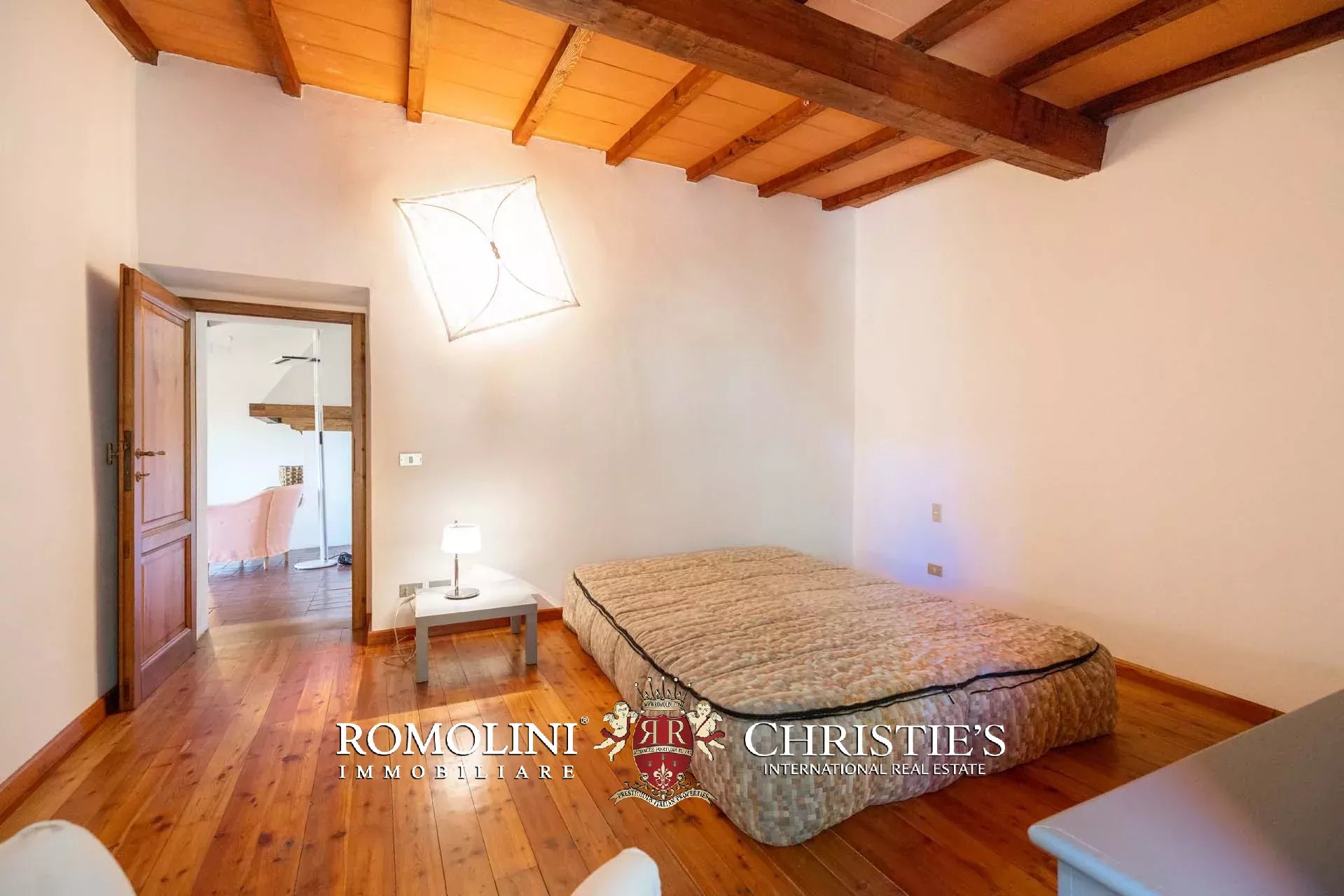 5 Bedroom Villa/Townhouse's Image 30