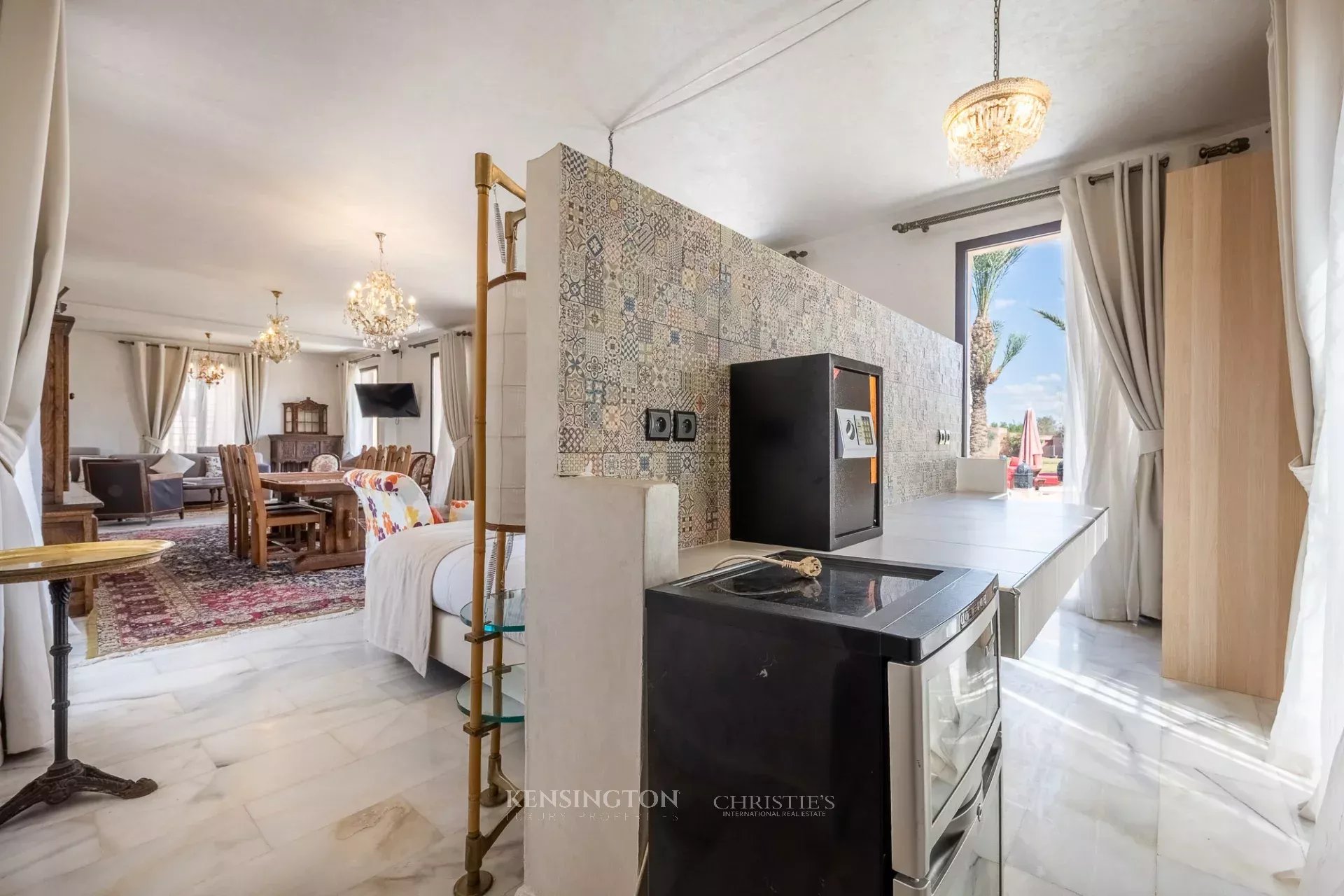 12 Bedroom Villa/Townhouse's Image 23