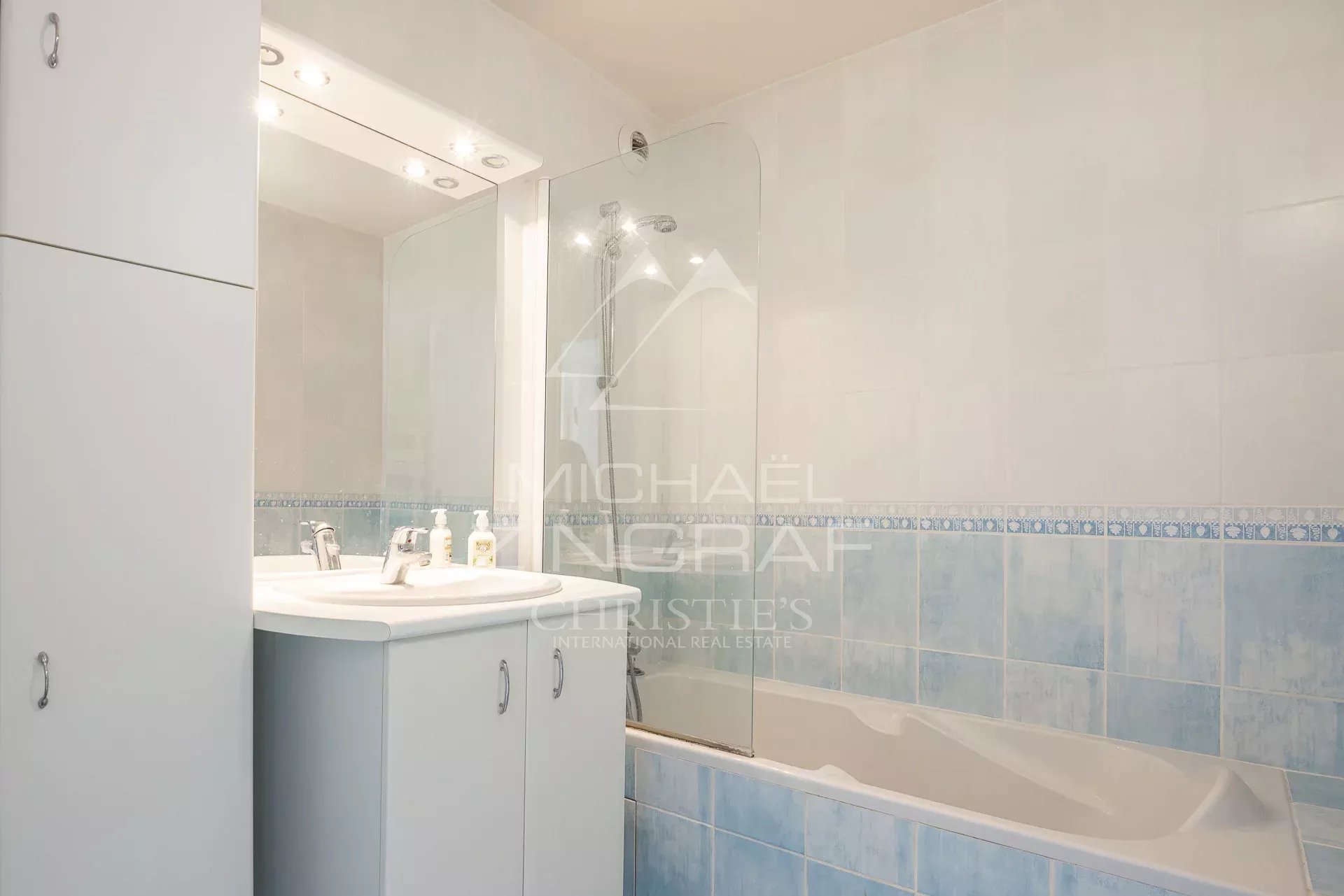 2 Bedroom Apartment/Flat's Image 12