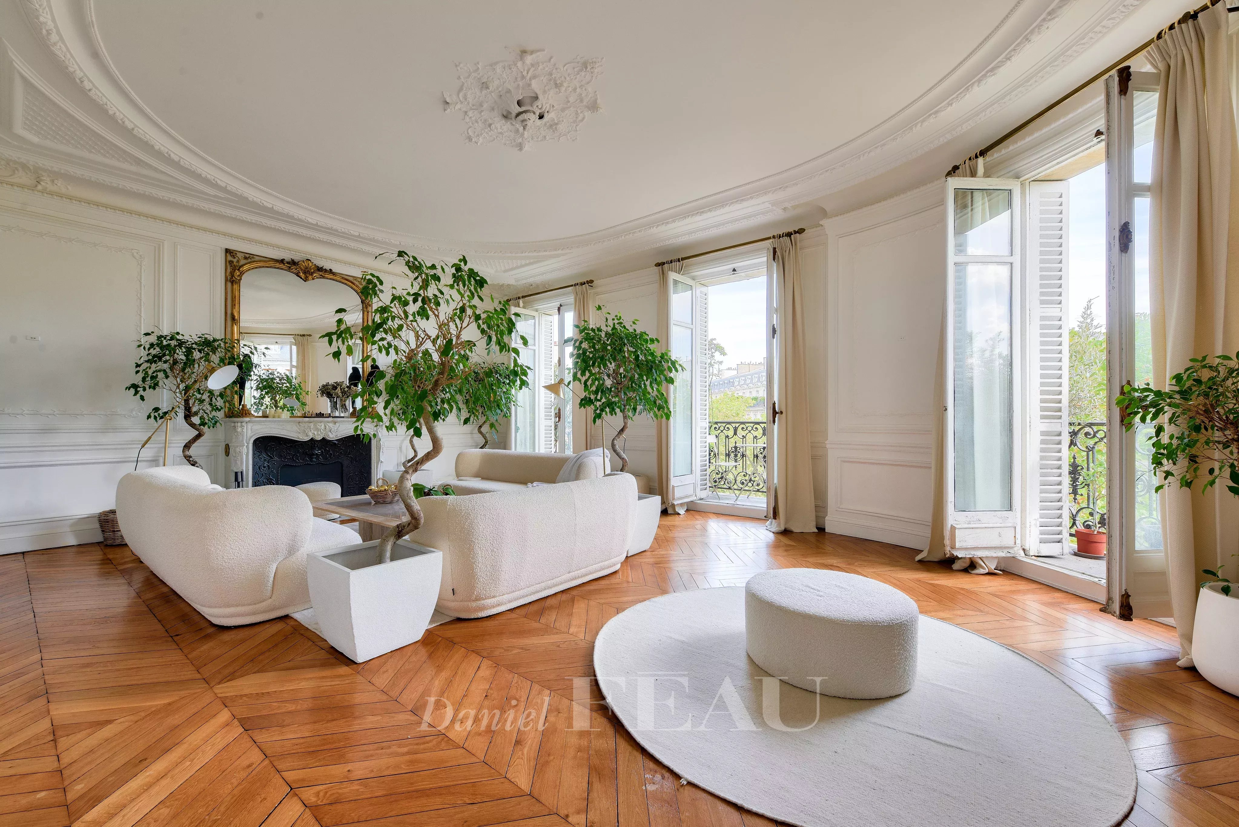 Location Appartement Paris 8ème