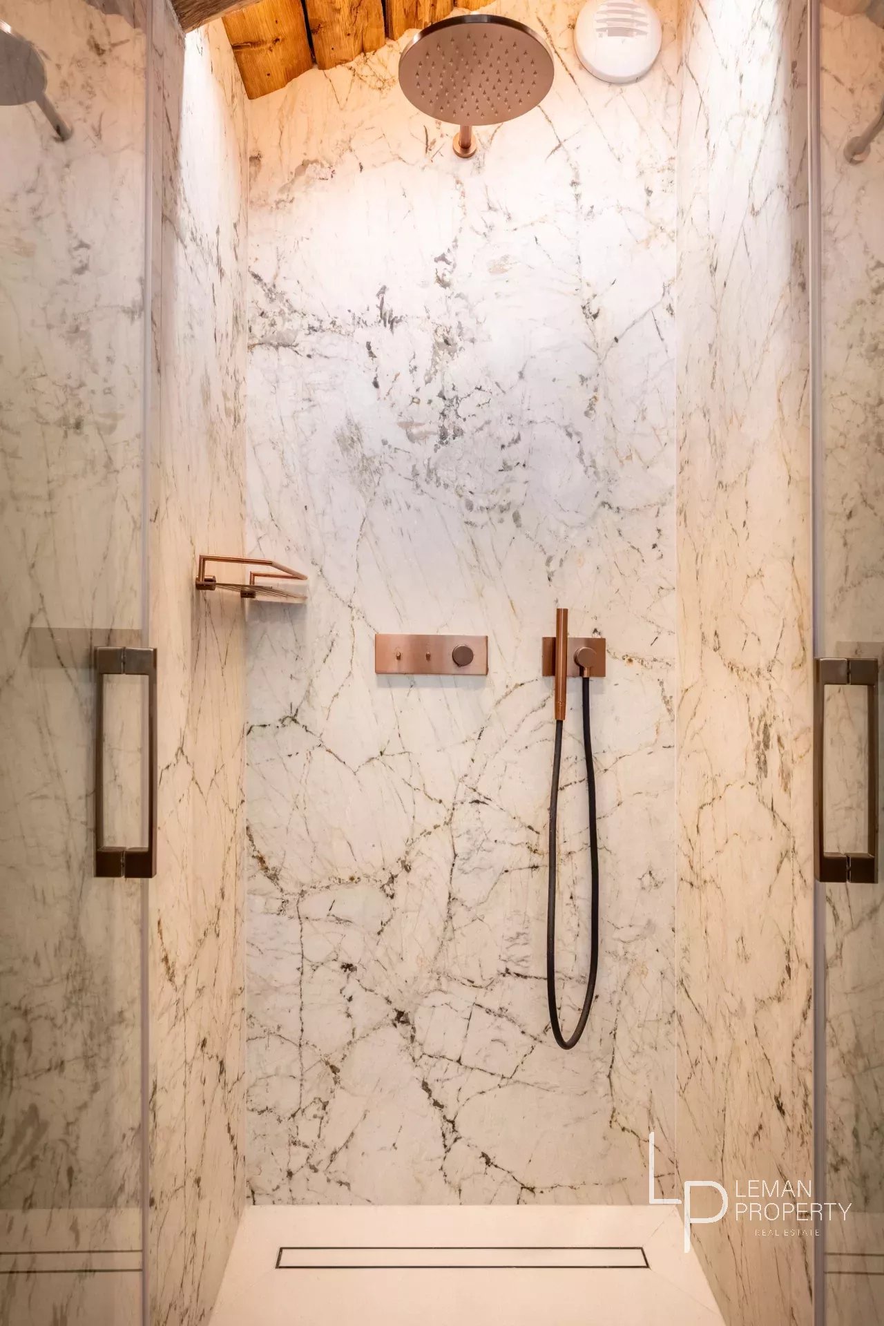 chalet disponible à la vente à La Clusaz