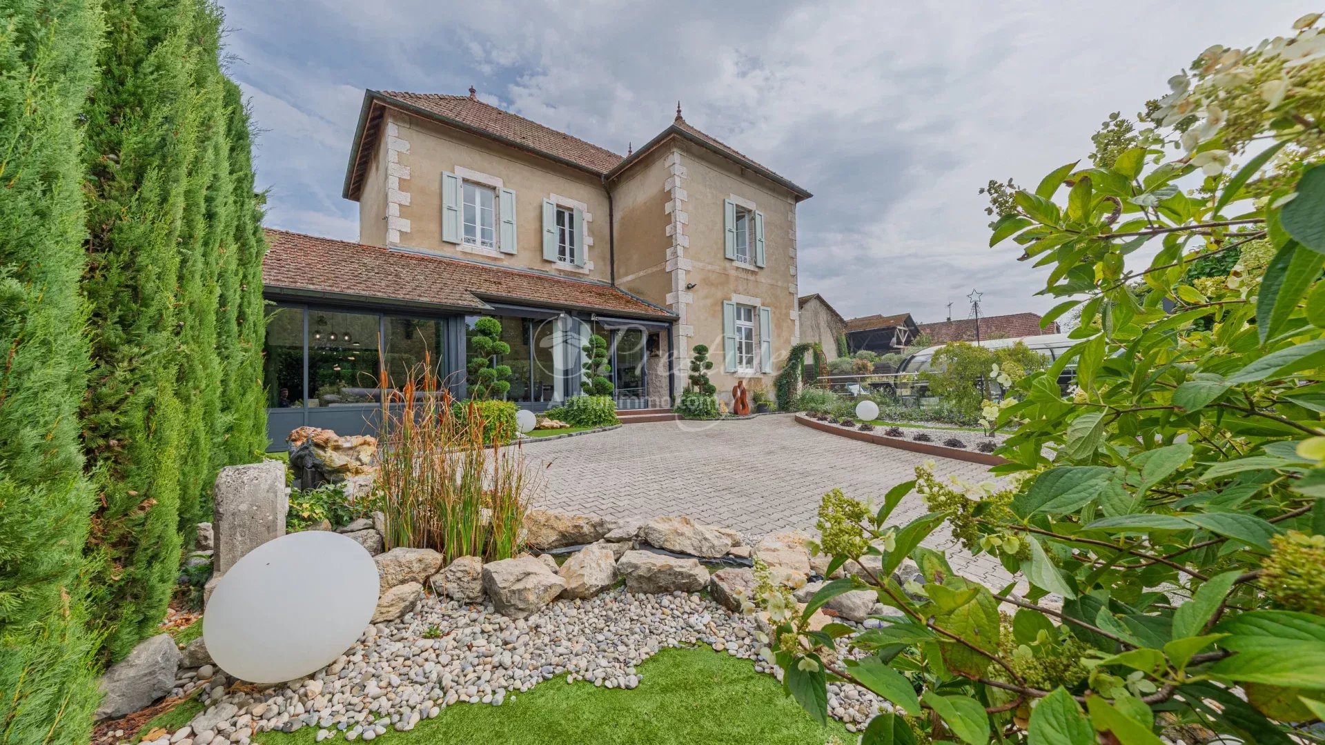 Agence immobilière de 