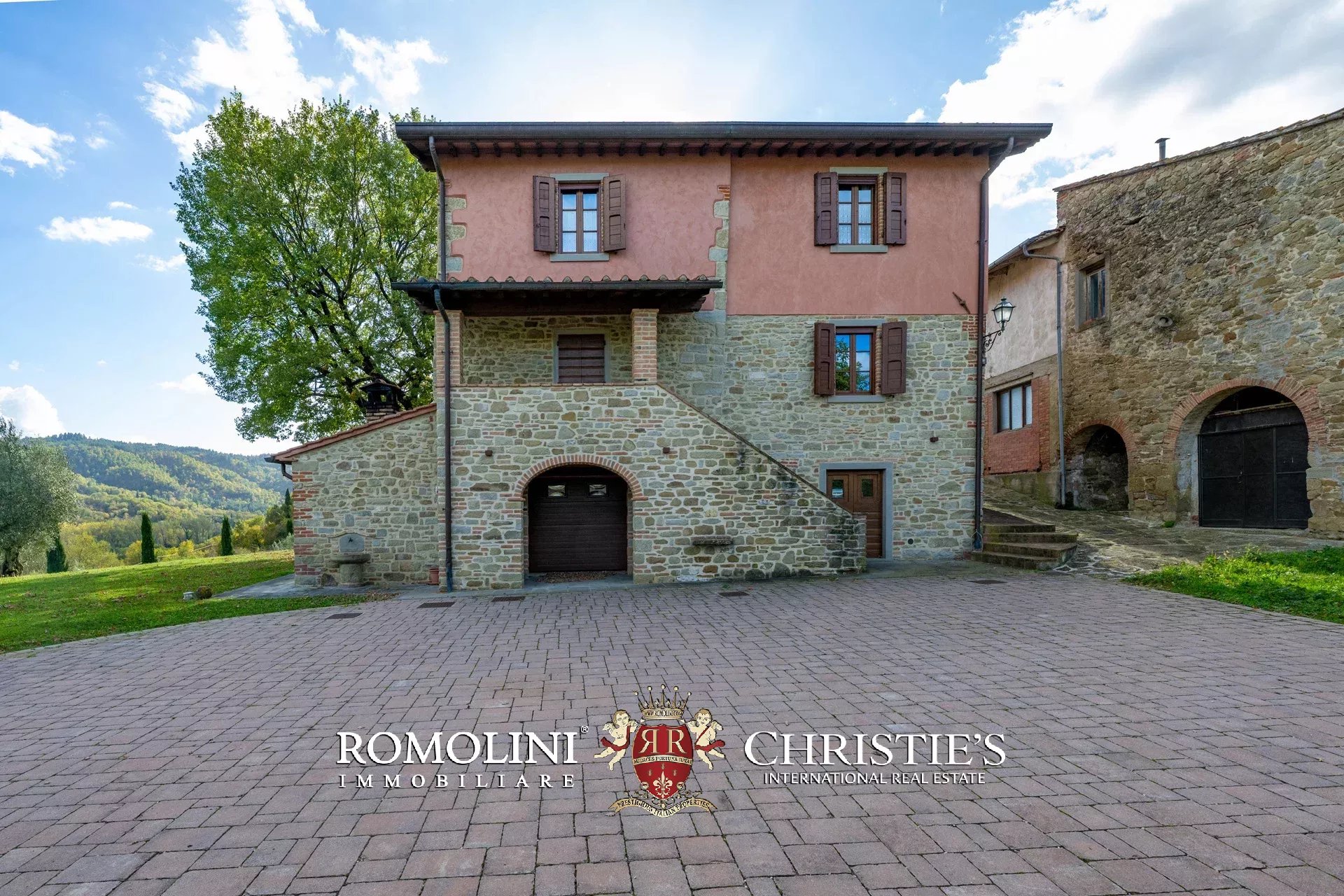 4 Bedroom Villa/Townhouse's Image 6