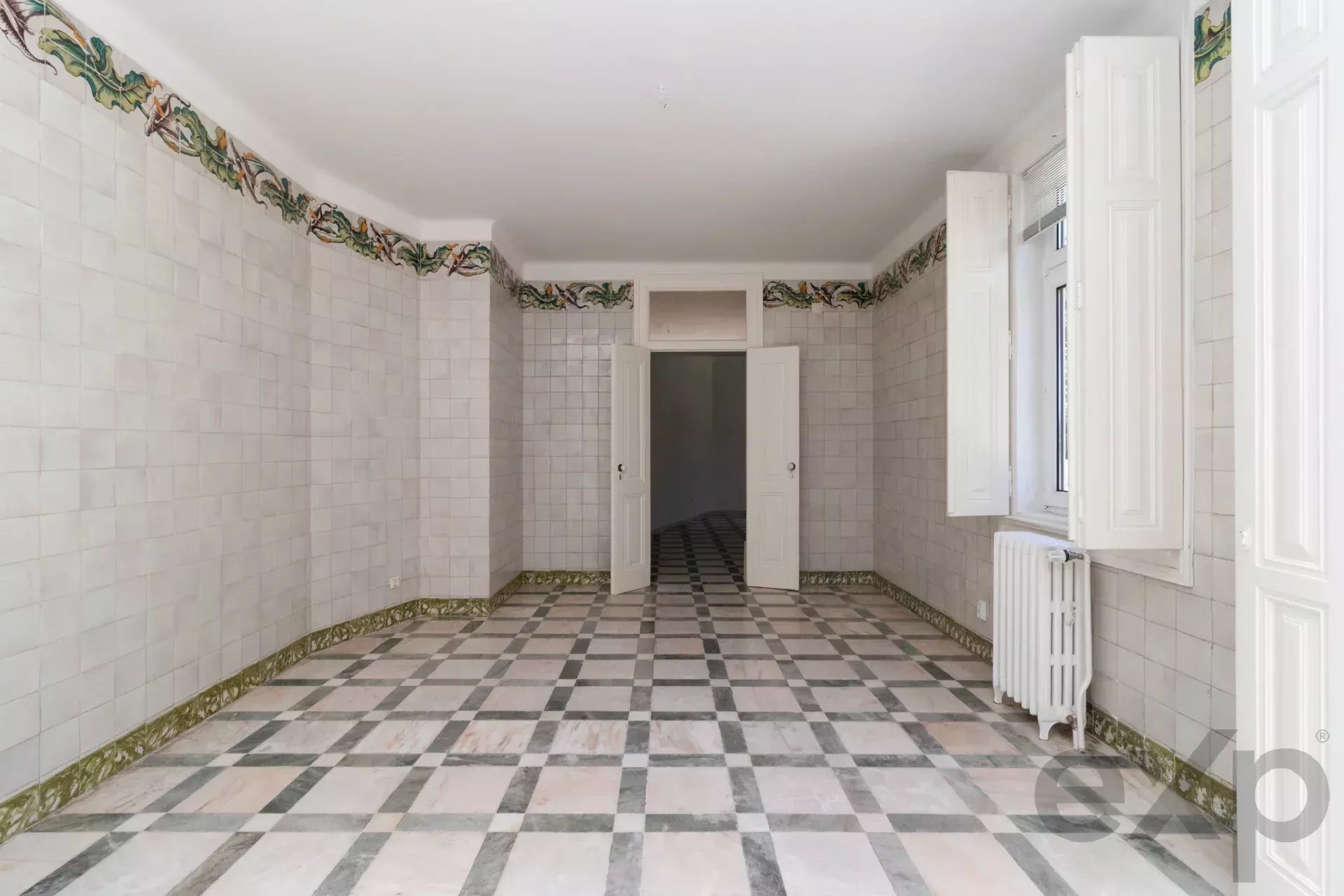 A 1909 Masterpiece: The Crown of Lisbon’s Hills 86119022 image 32