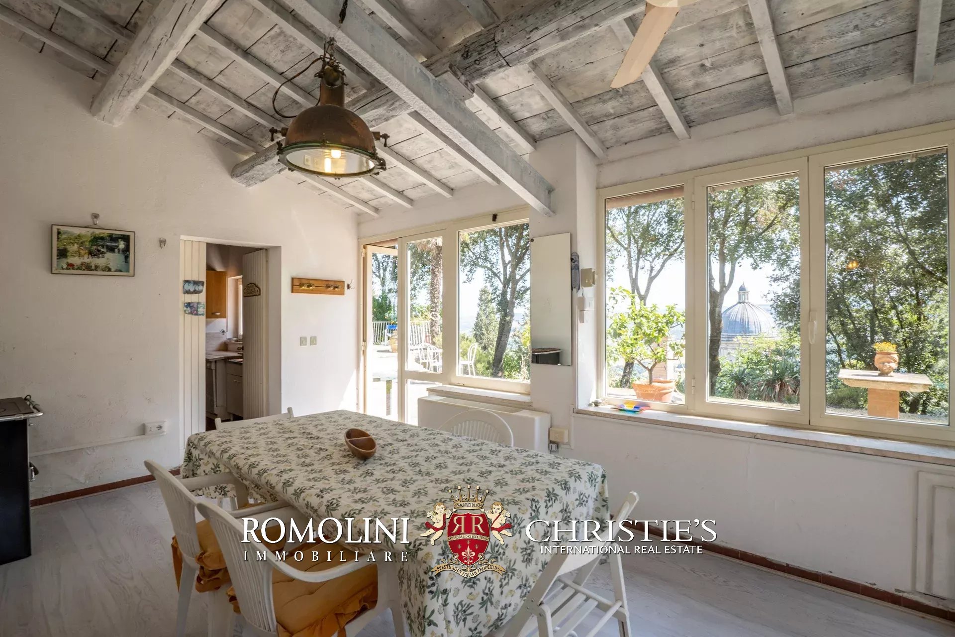 2 Bedroom Villa/Townhouse's Image 18