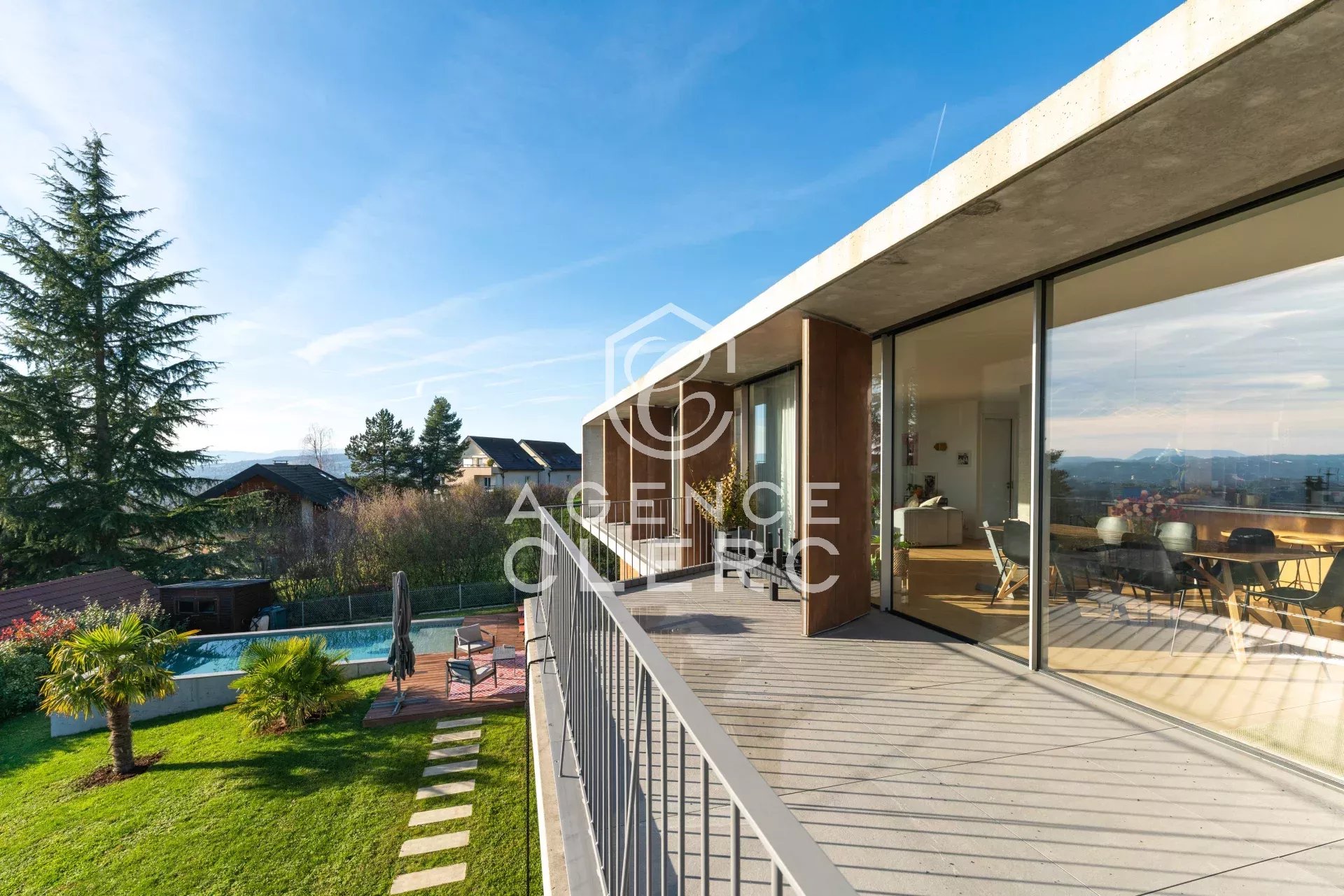 4 Bedroom Villa/Townhouse's Image 4