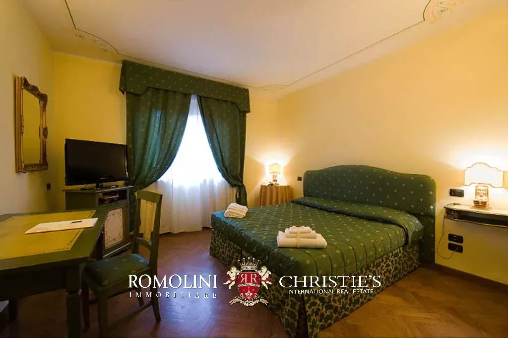 52 Bedroom Villa/Townhouse's Image 89