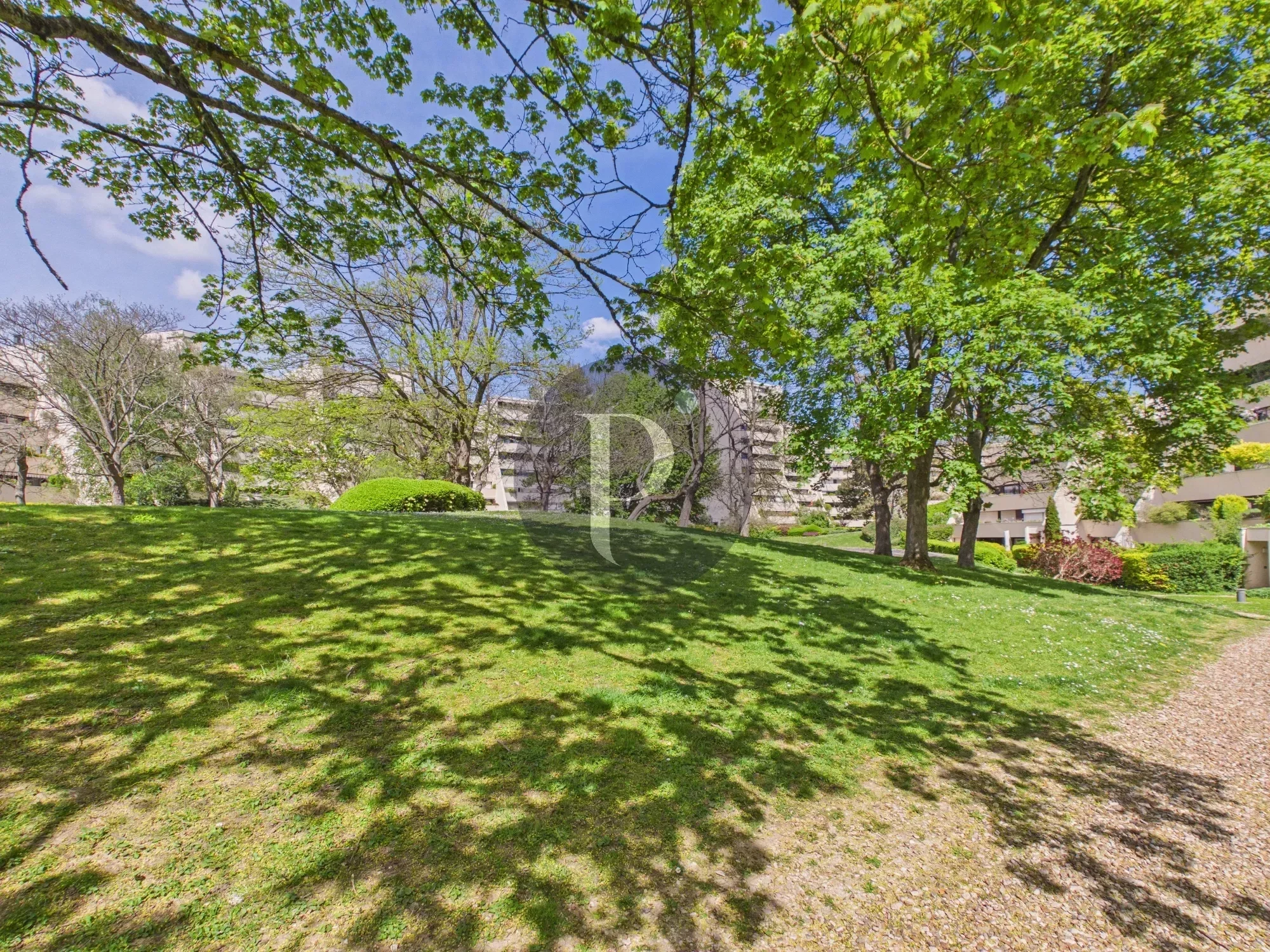 vente-appartement-4-pieces-verrieres-le-buisson-86892352