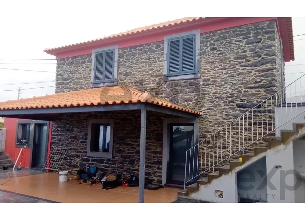 Venda Moradia Calheta