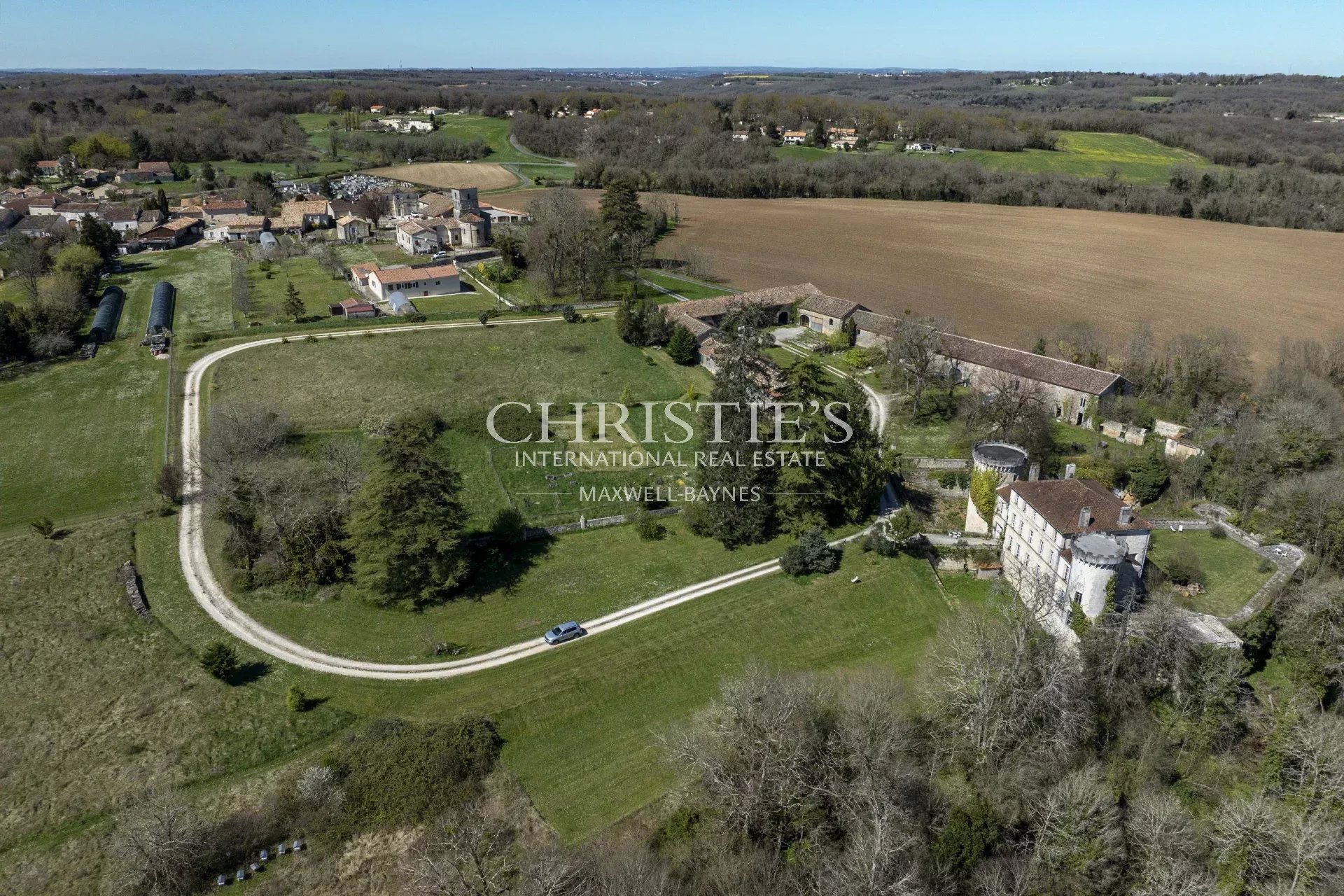 8 Bedroom Chateau's Image 39