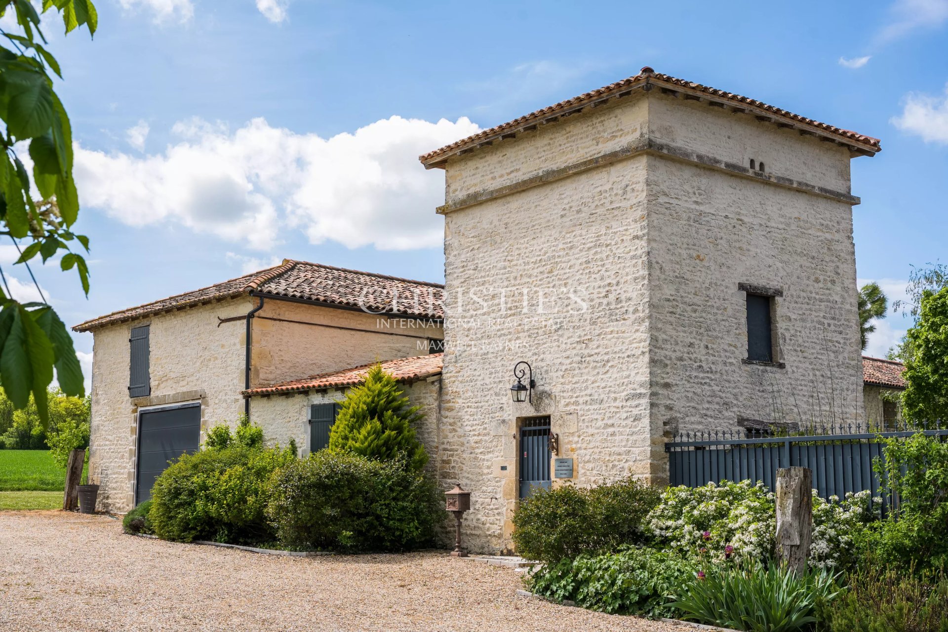 4 Bedroom Villa/Townhouse's Image 28