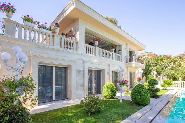 Luxury Villa Roquebrune Cap Martin | Sea View Family Estate — photo 2