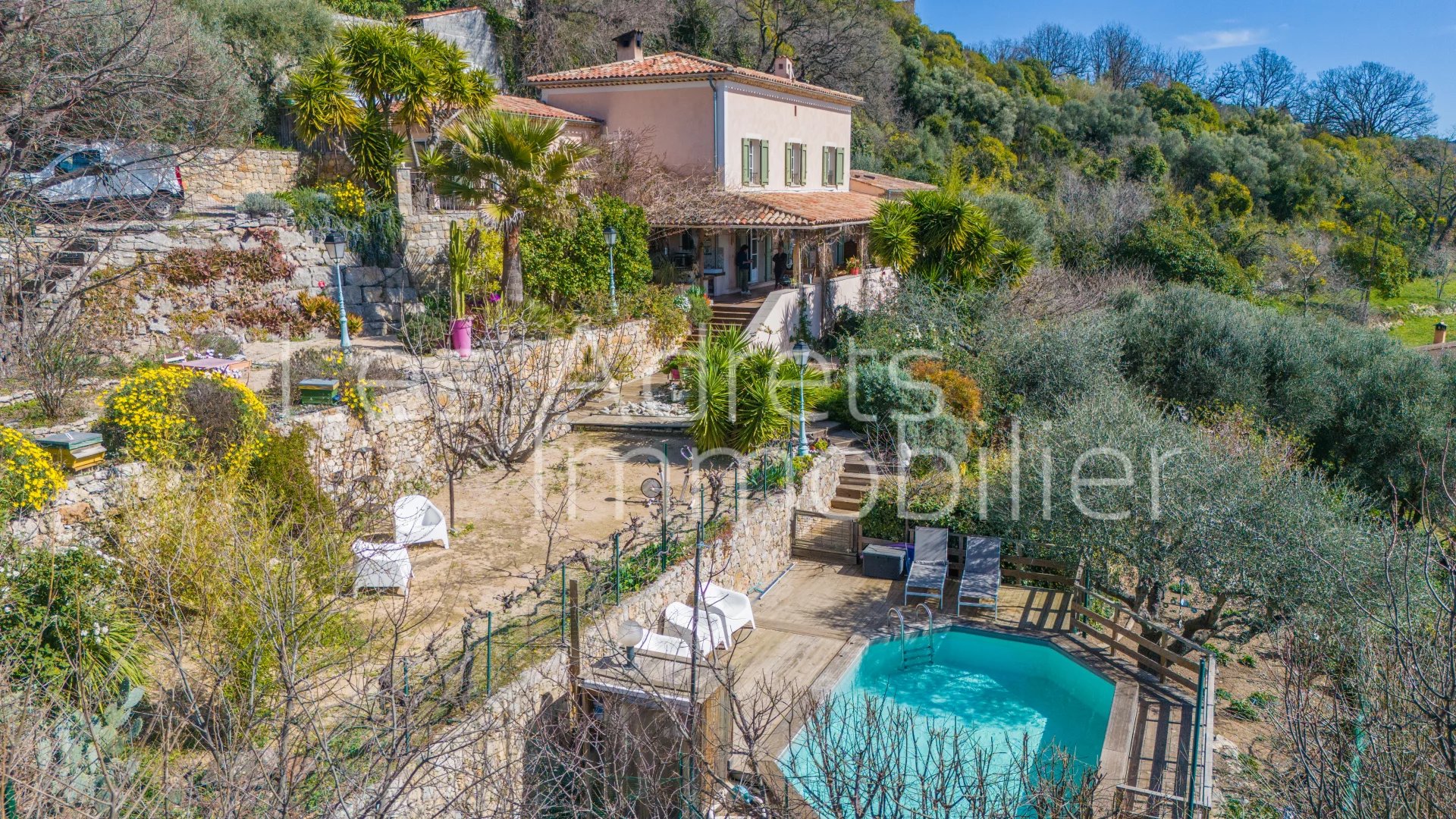 Agence immobilière de 