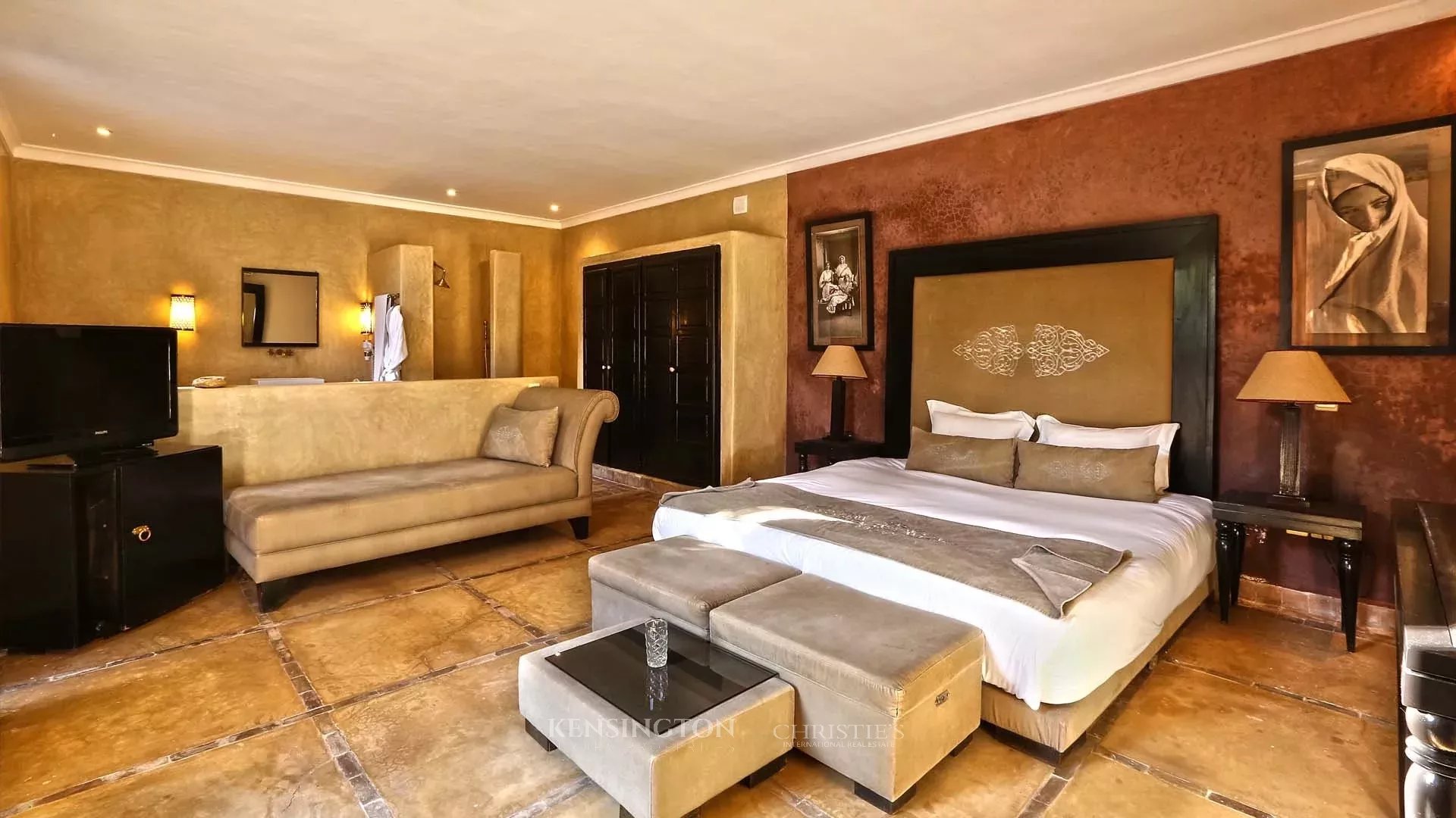 12 Bedroom Villa/Townhouse's Image 17