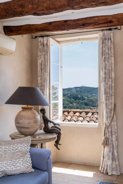 Unique pair of village houses in heart of MOUGINS VILLAGE — photo 3