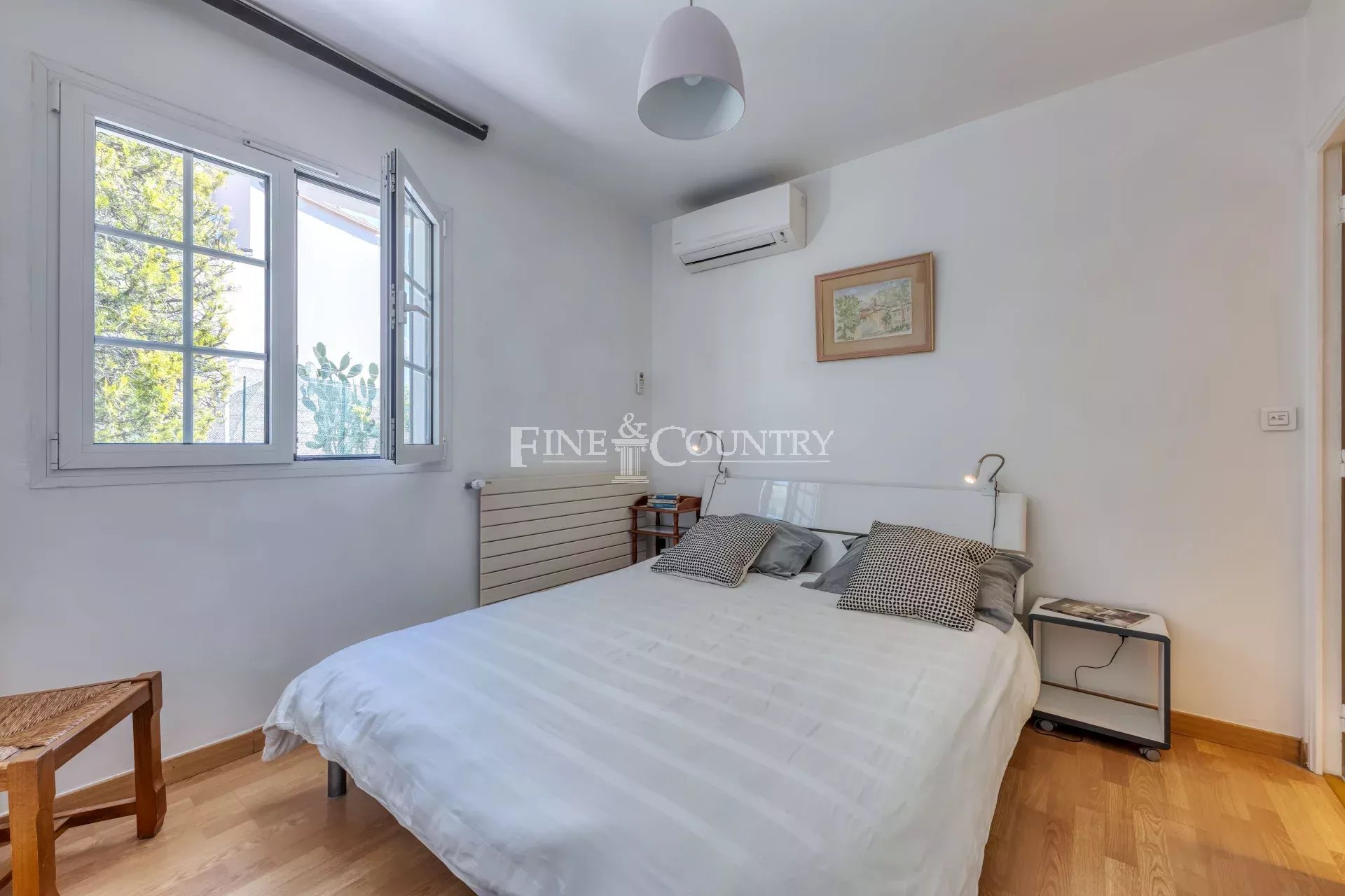 Photo of For Sale Villa in La Roquette-sur-Siagne