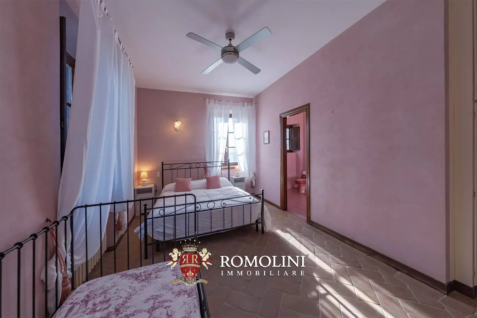 20 Bedroom Chateau's Image 62