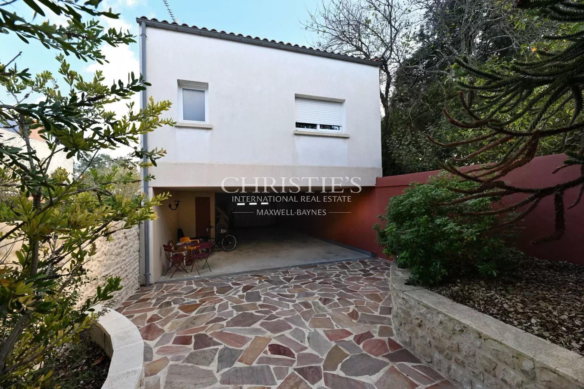 11 Bedroom Villa/Townhouse's Image 23
