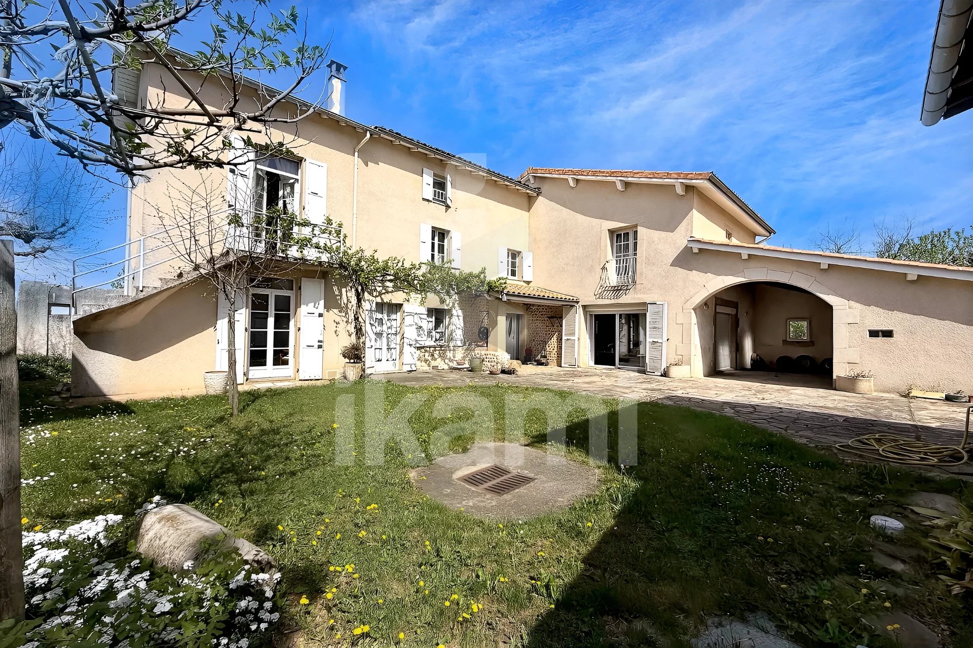 Maison 7 pièces 305 m2