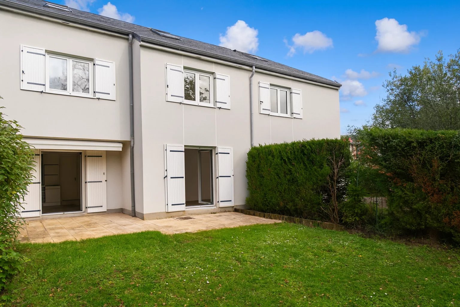 Maison située à Chatou 132 m2 au sol et 94 M² Carrez - Jardin de 80 m²  à 10 mn RER