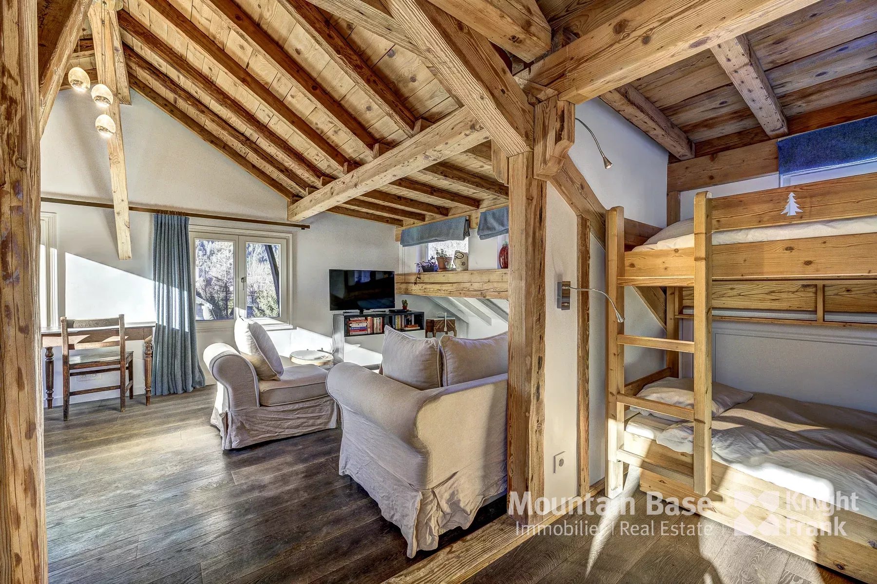 Photo of A beautifully renovated, 6-bedroom house in central Chamonix