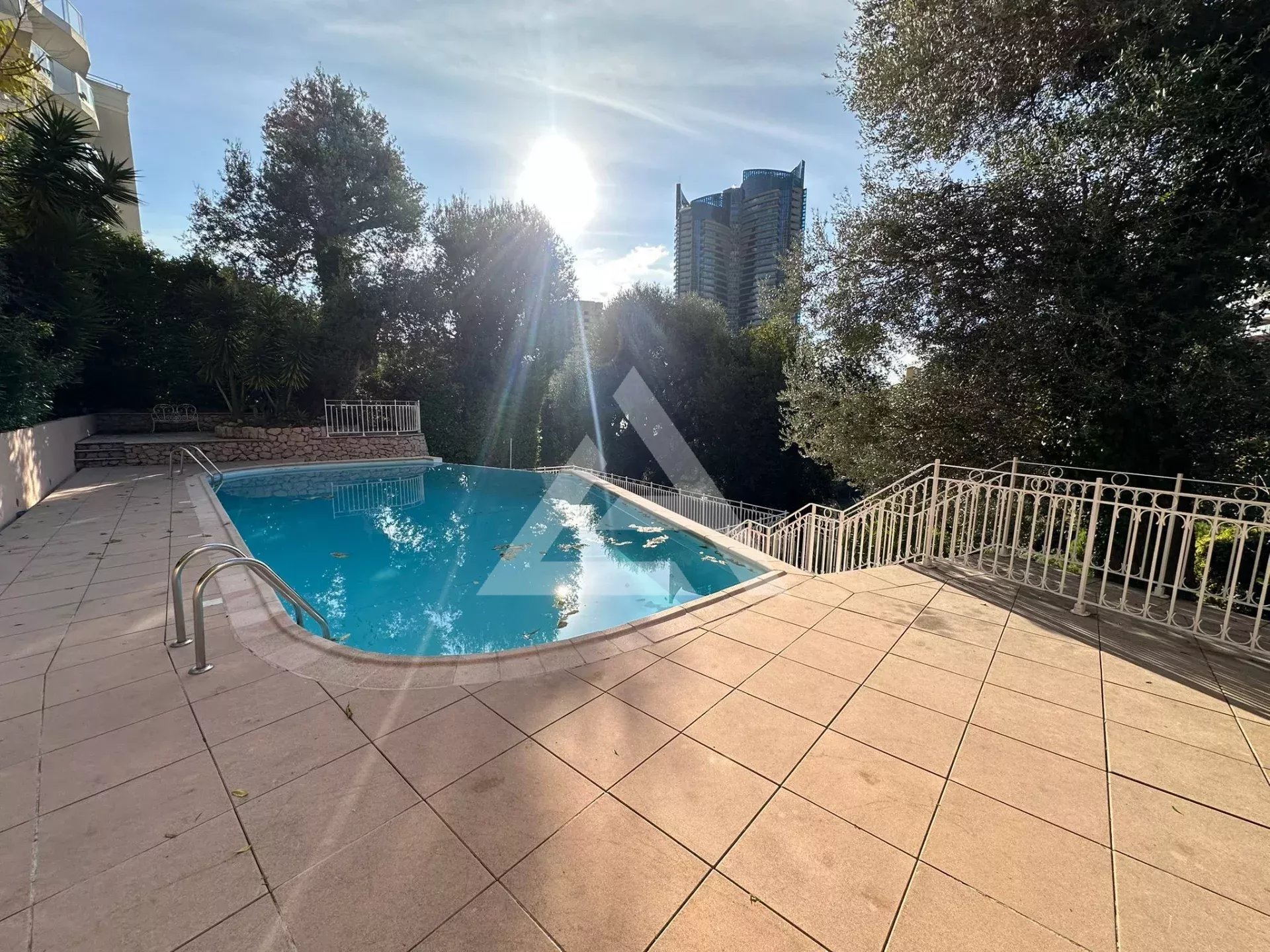 BEAUSOLEIL - 2-BEDROOM - CELLAR, PARKING SPACE AND SWIMMING POOL