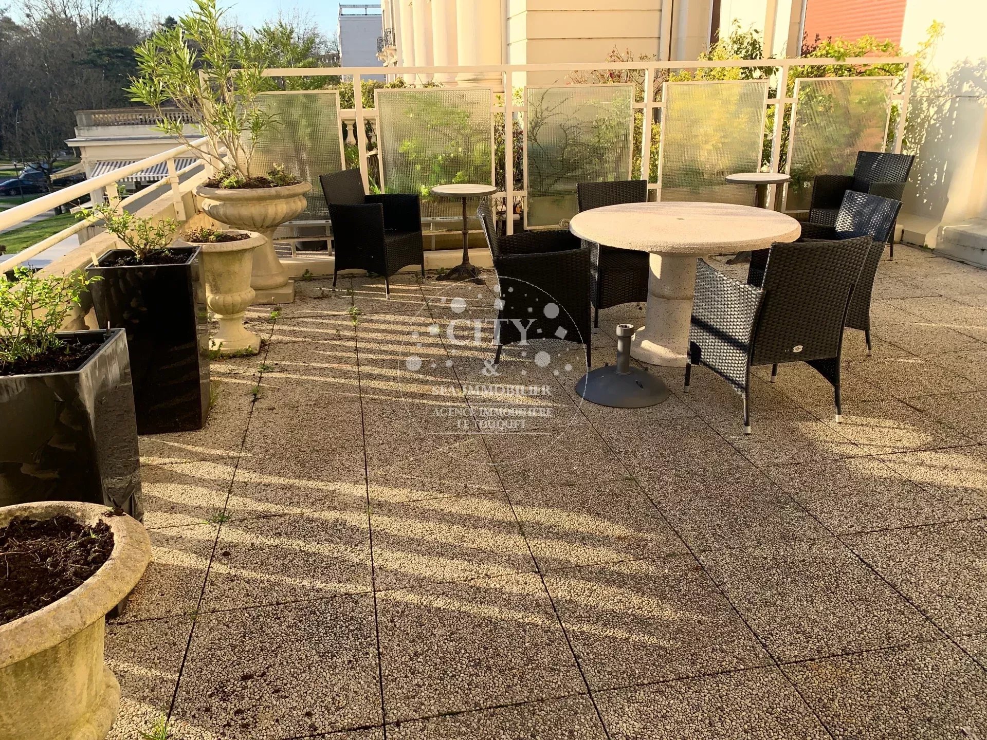 Agence immobilière de 