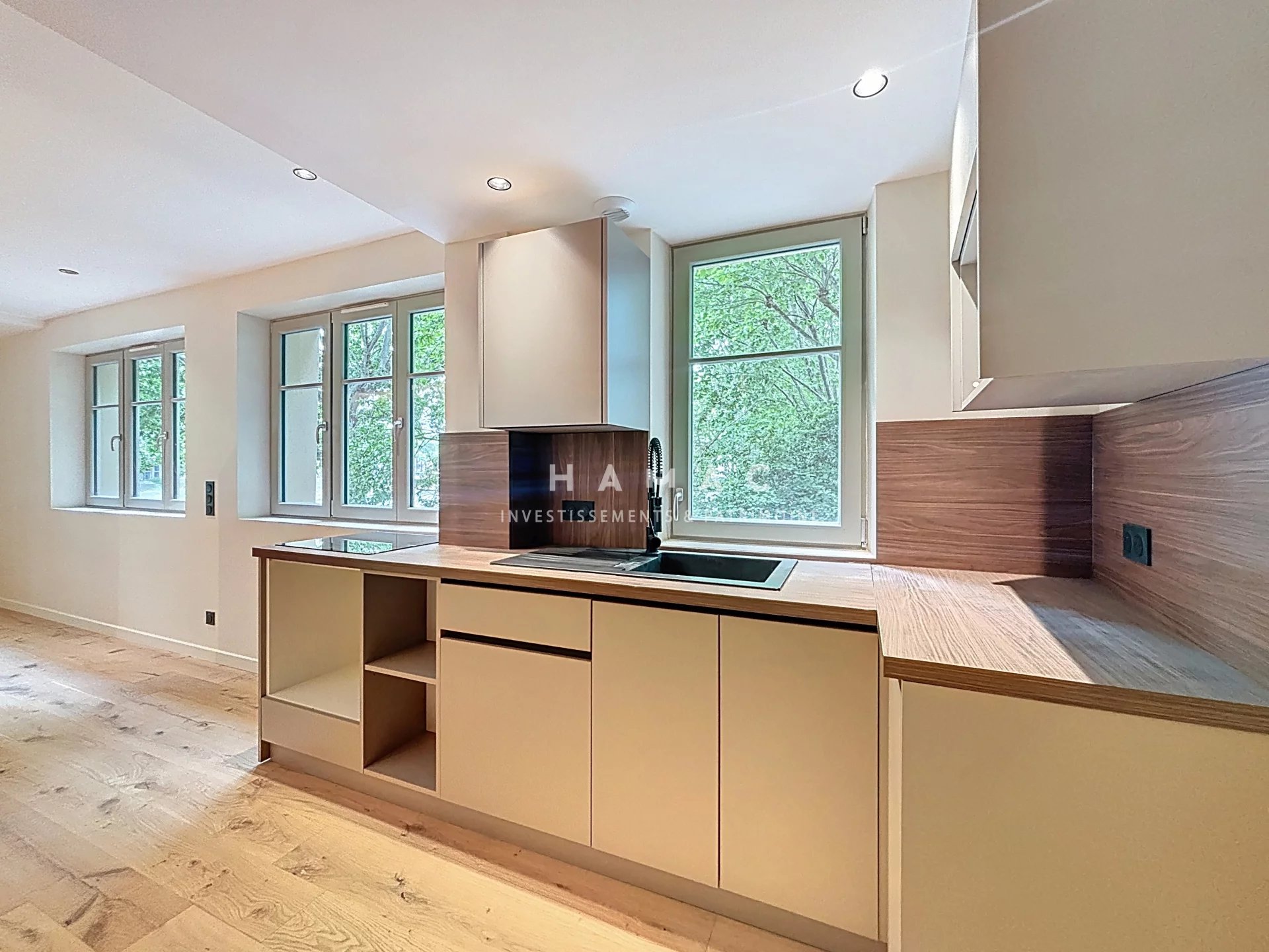 Agence immobilière de 