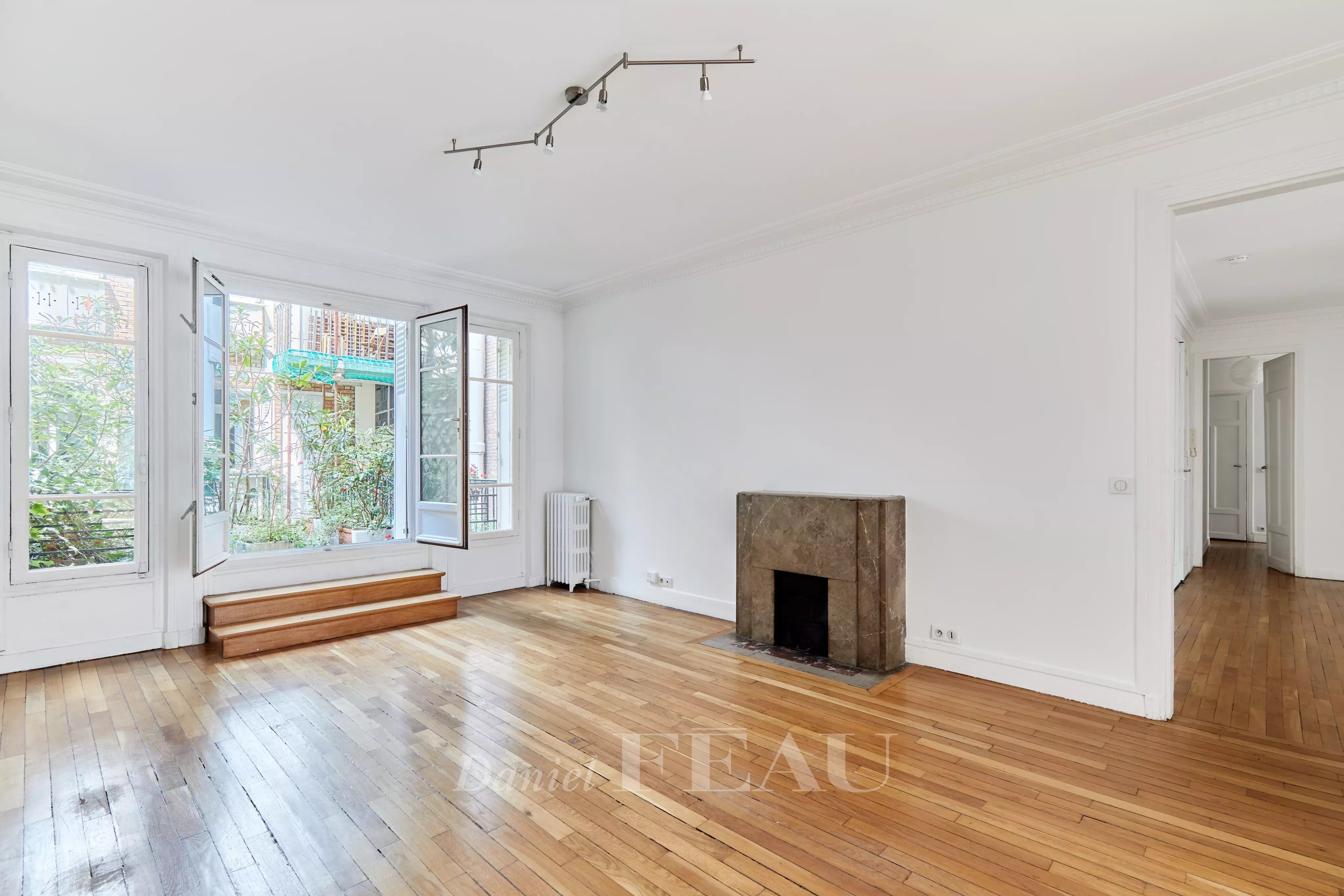 Paris 6th District – A bright 4-bed apartment