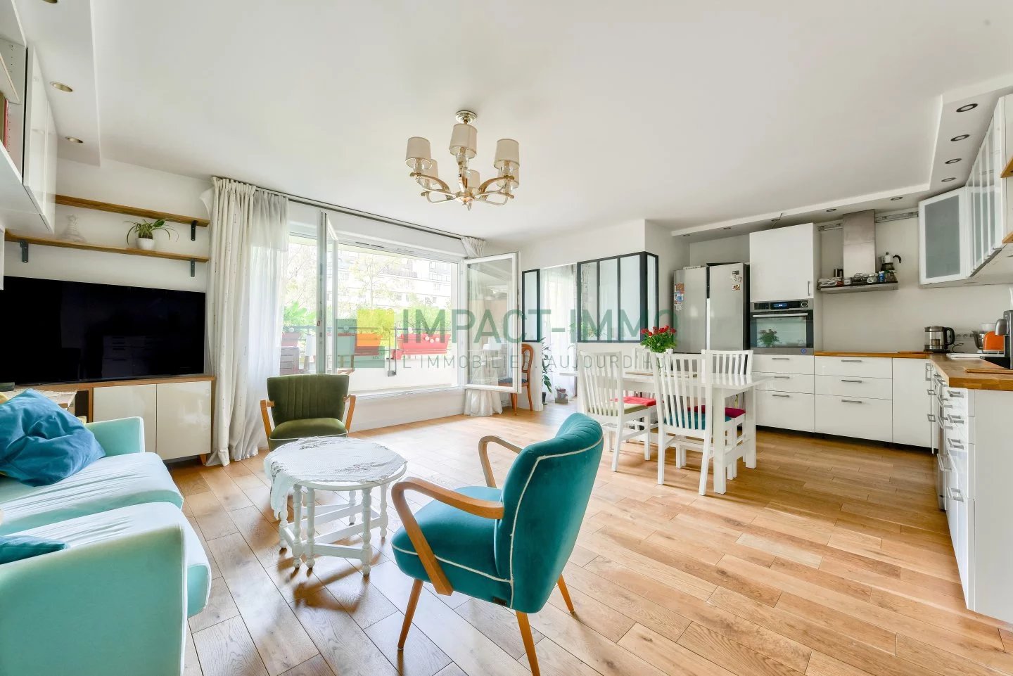 3 chambres + bureau + balcons