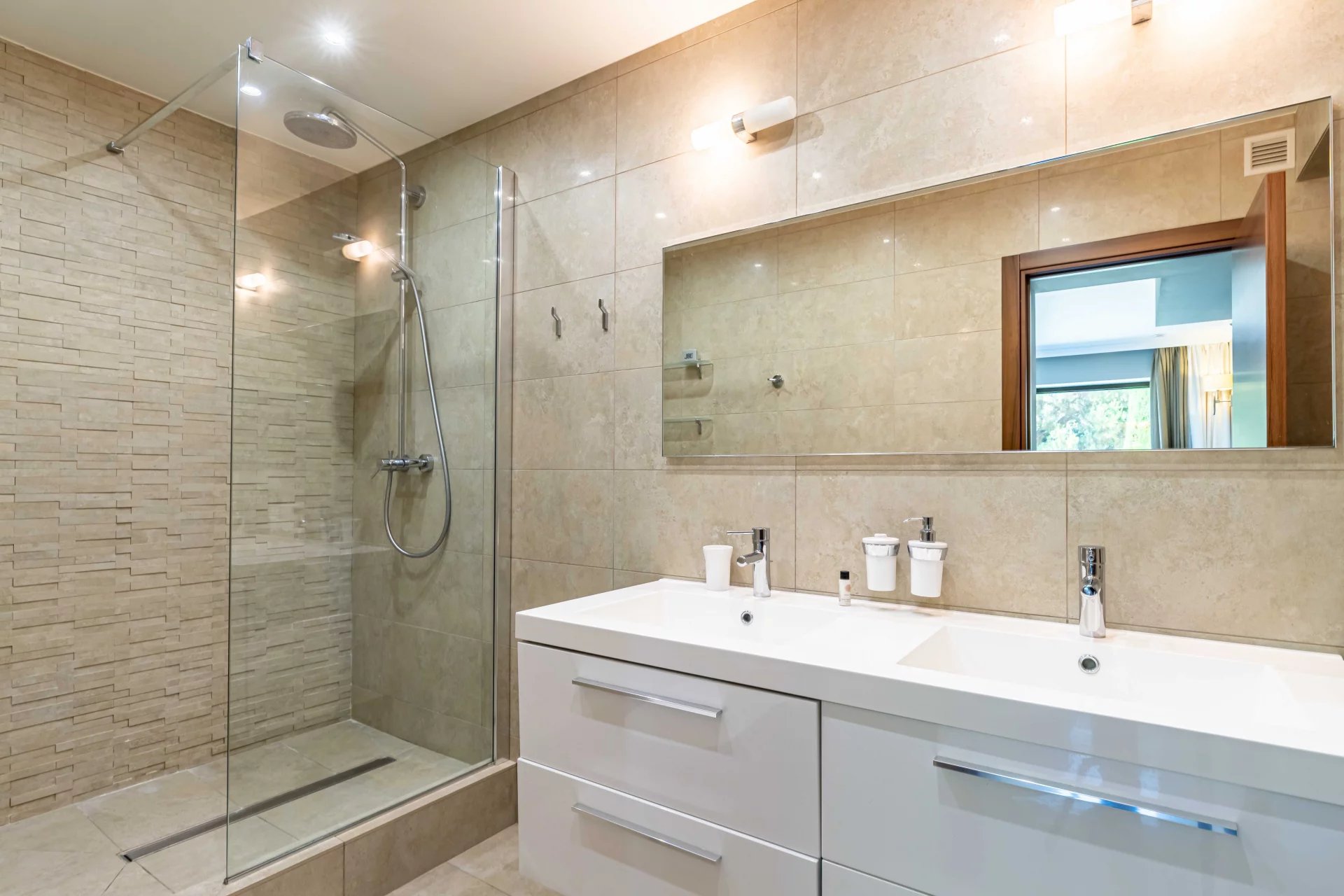  Image of Villa for Sale in Alpes-Maritimes-Cannes-France, Image 10