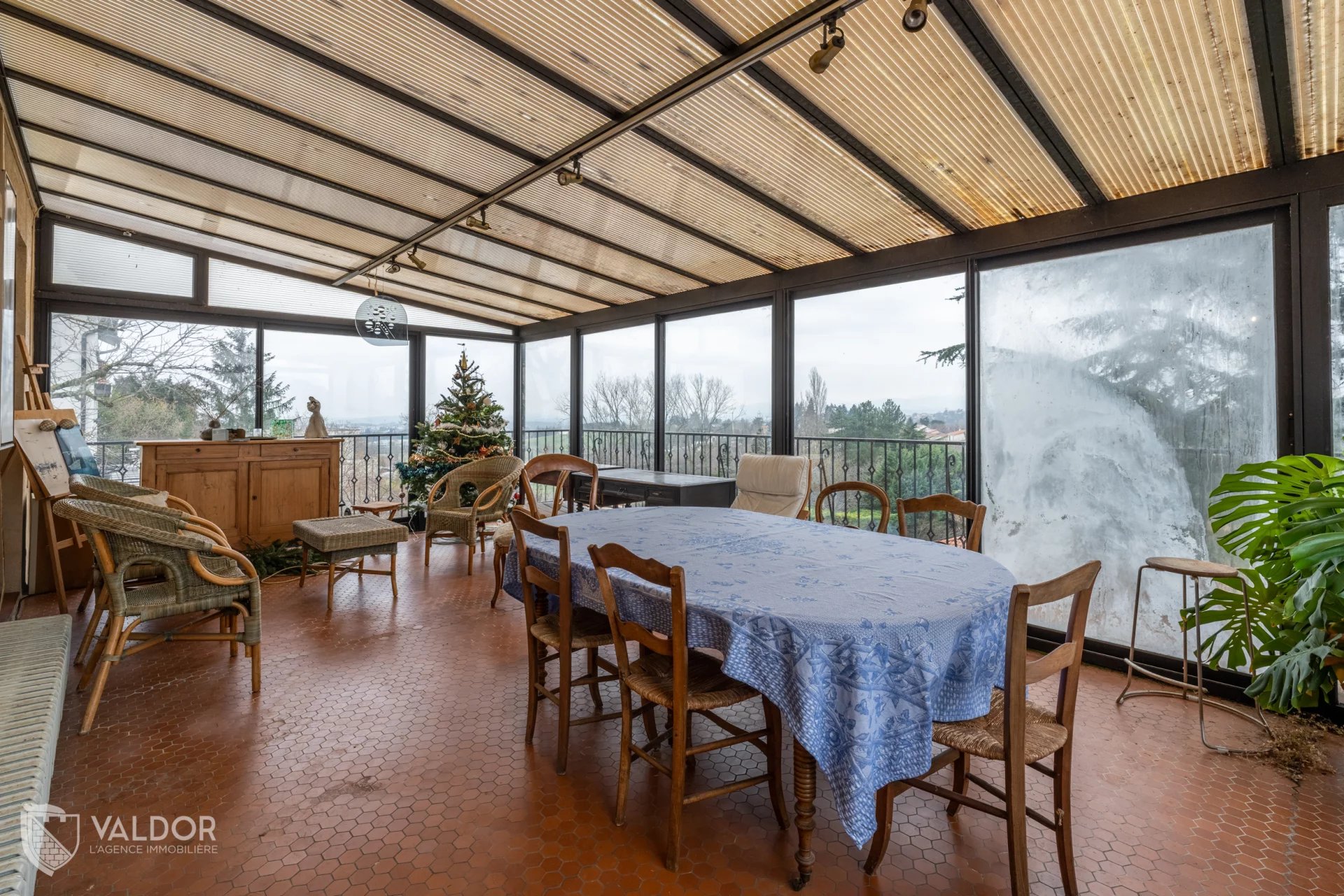 Maison à rénover sur une parcelle 1243 m² avec vue panoramique