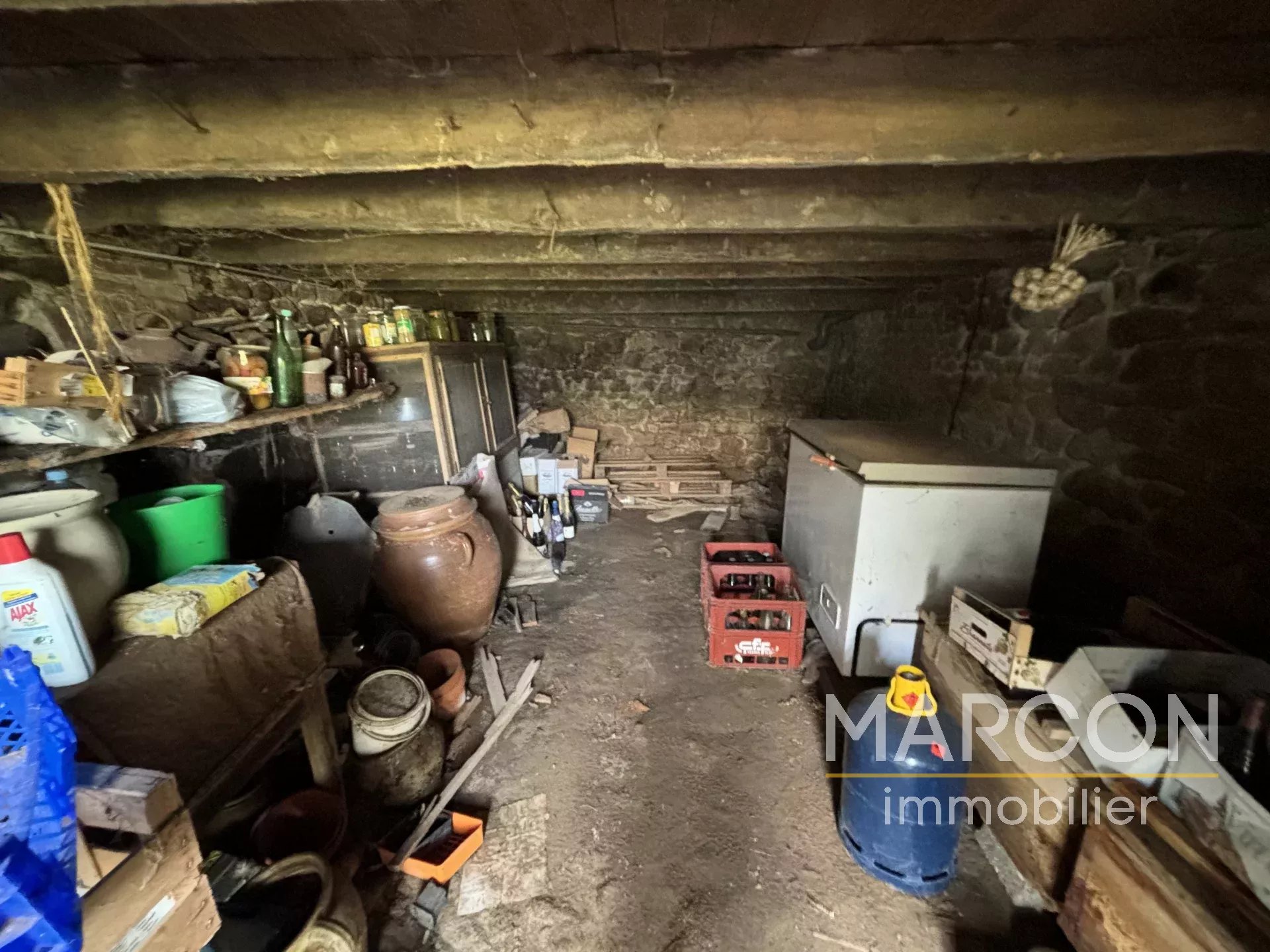 SALE HOUSE AREA CHAMBON-SUR-VOUEIZE