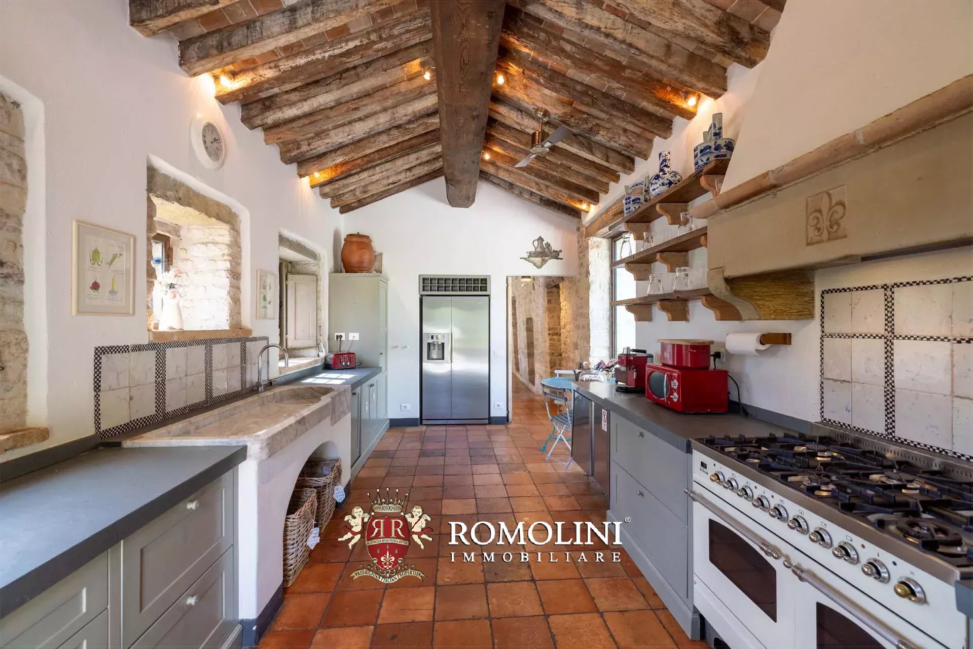 8 Bedroom Villa/Townhouse's Image 39
